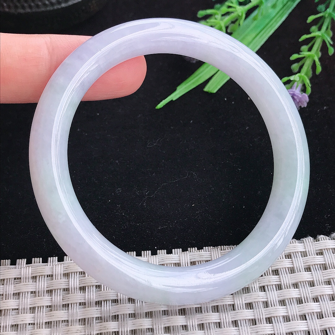 实拍A货翡翠54.5/9.4/9.3老坑秀气冰润圆条手镯玉镯平安镯百搭