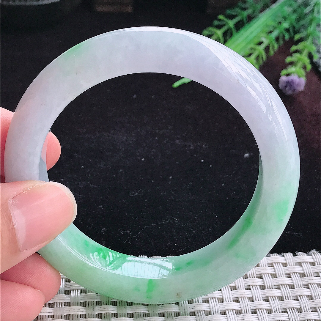 实拍A货翡翠54.5/12.8/9.7老坑精美飘阳绿手镯宽边玉镯平安镯百搭
