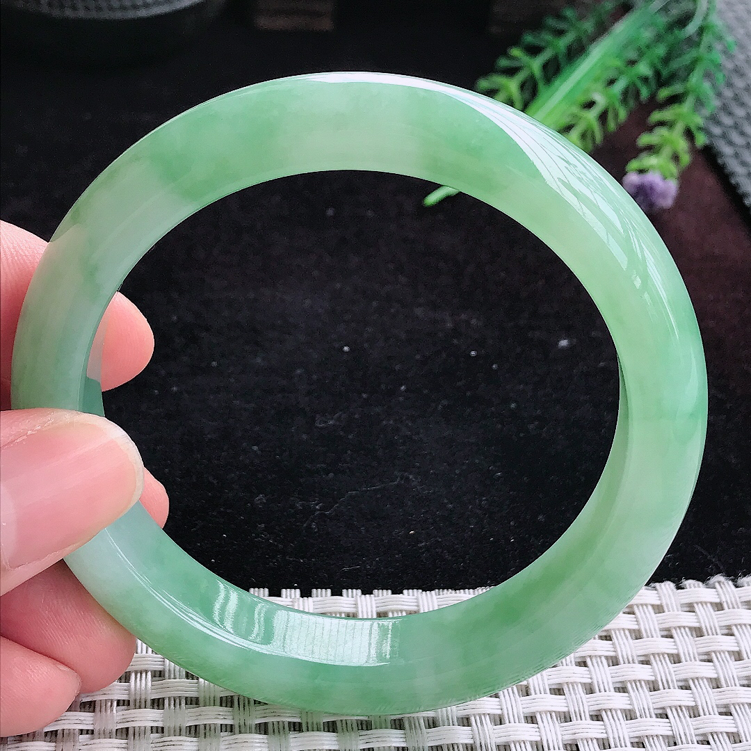 实拍A货翡翠60/12.7/9老坑冰润起胶满绿手镯宽边玉镯平安镯百搭