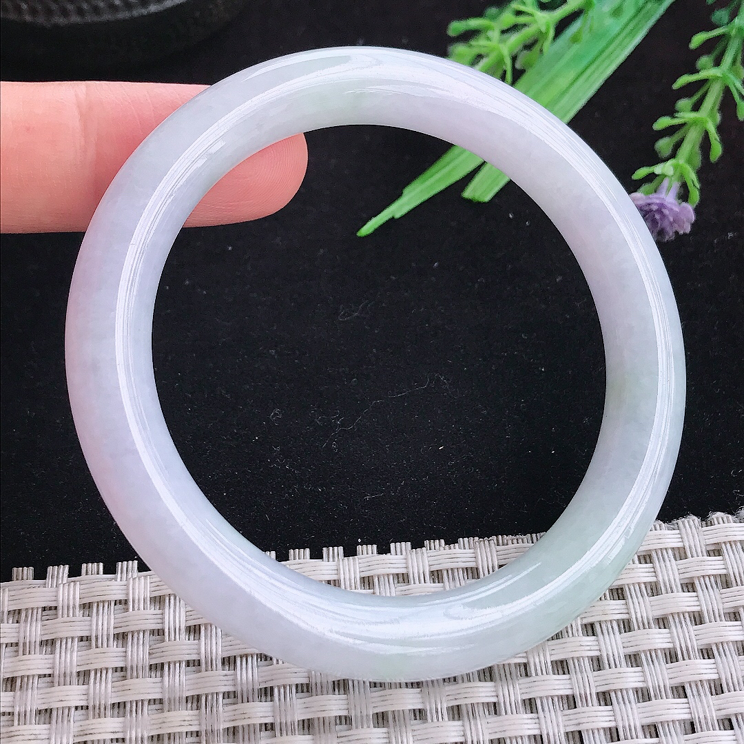实拍A货翡翠54.5/9.4/9.3老坑秀气冰润圆条手镯玉镯平安镯百搭