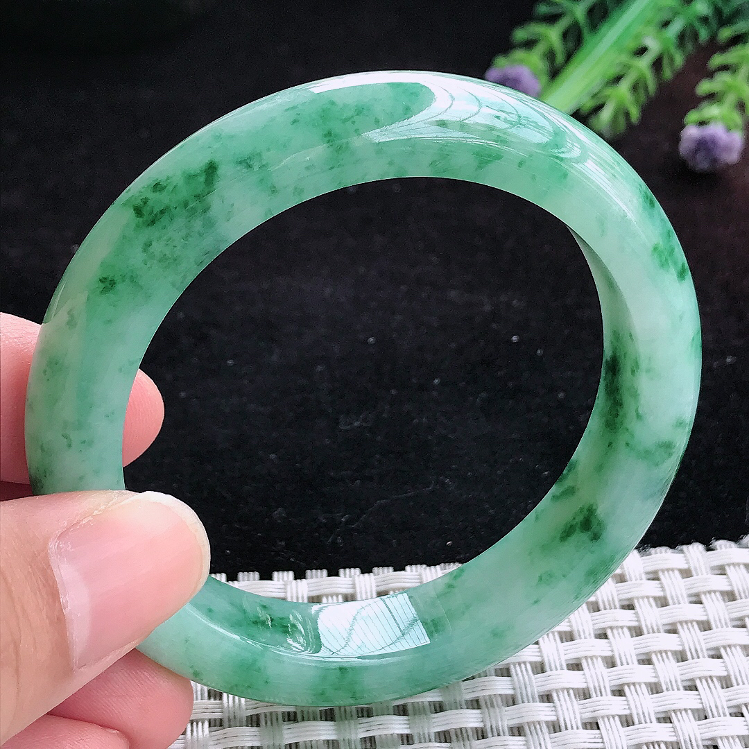 实拍A货翡翠54/12.1/8.8老坑精美冰润飘花手镯宽边玉镯平安镯百搭