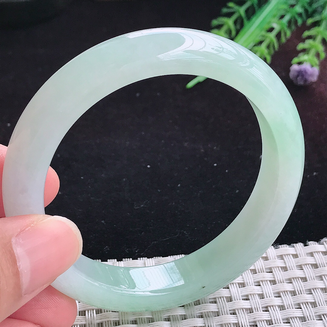 实拍A货翡翠54.5/12.3/8.3老坑冰透冰晴绿手镯宽边玉镯平安镯百搭