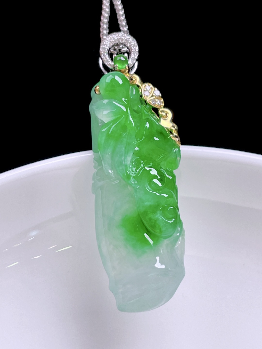 ️ 冰阳绿节节高升 色泽浓郁，种老水润，18k金镶嵌 整体：40 裸石：34/12.6/7.3