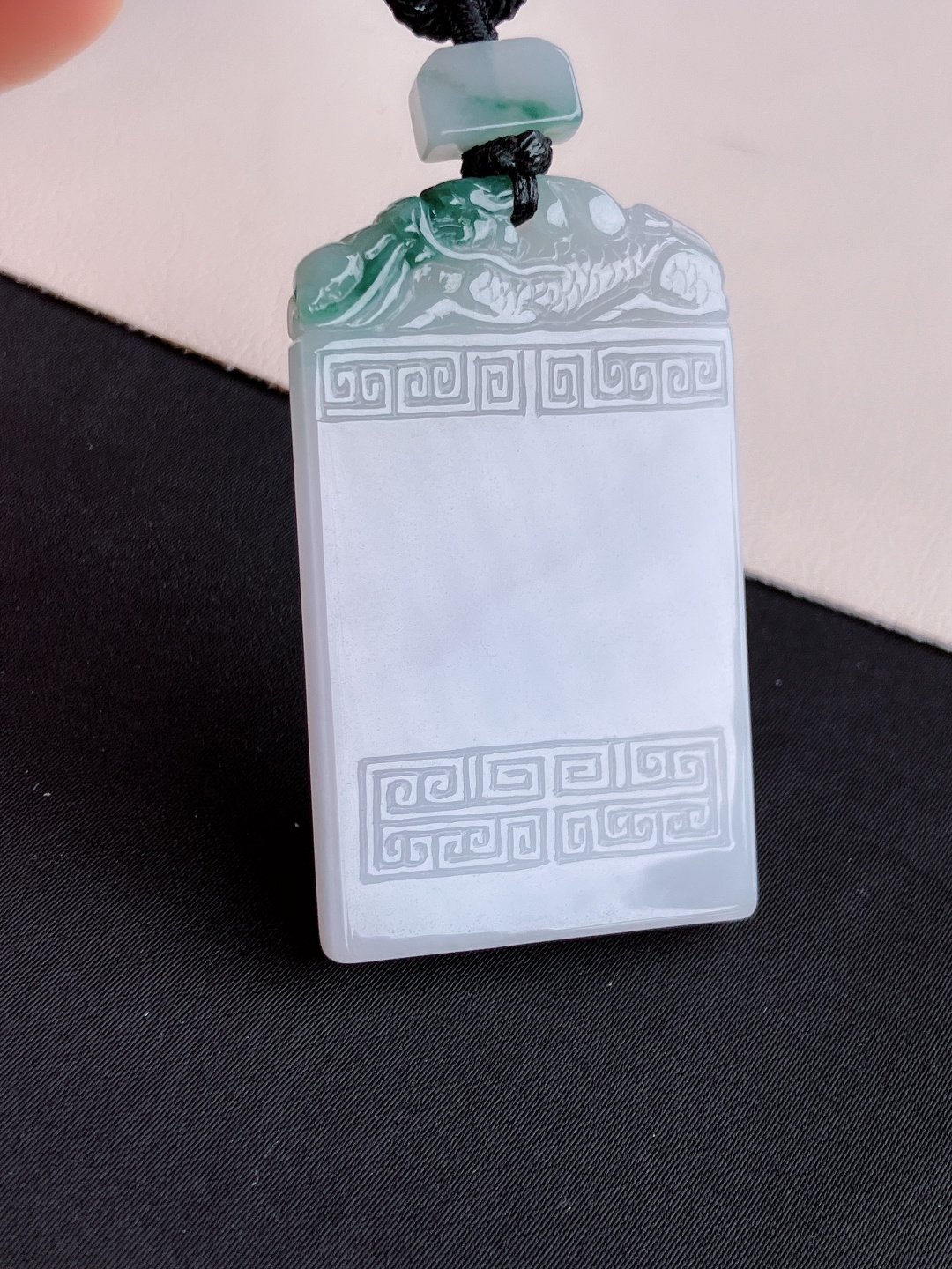 冰飘花平安牌，简约时尚，尺寸50.8/30.2/5/自然光实拍