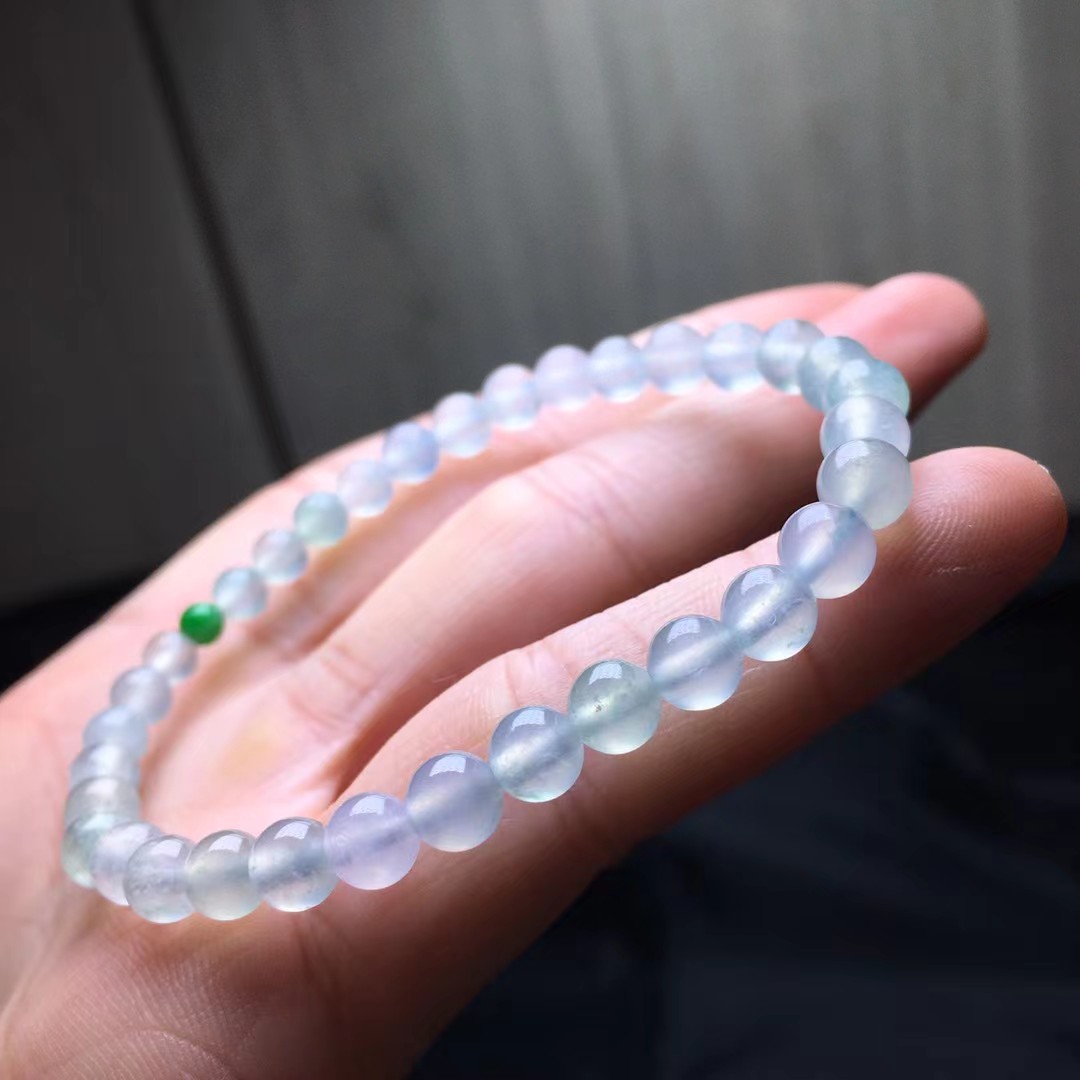 ️ 种手链，卡5.5～5.3mm，34颗，种好，玉质细腻，均匀，透水润