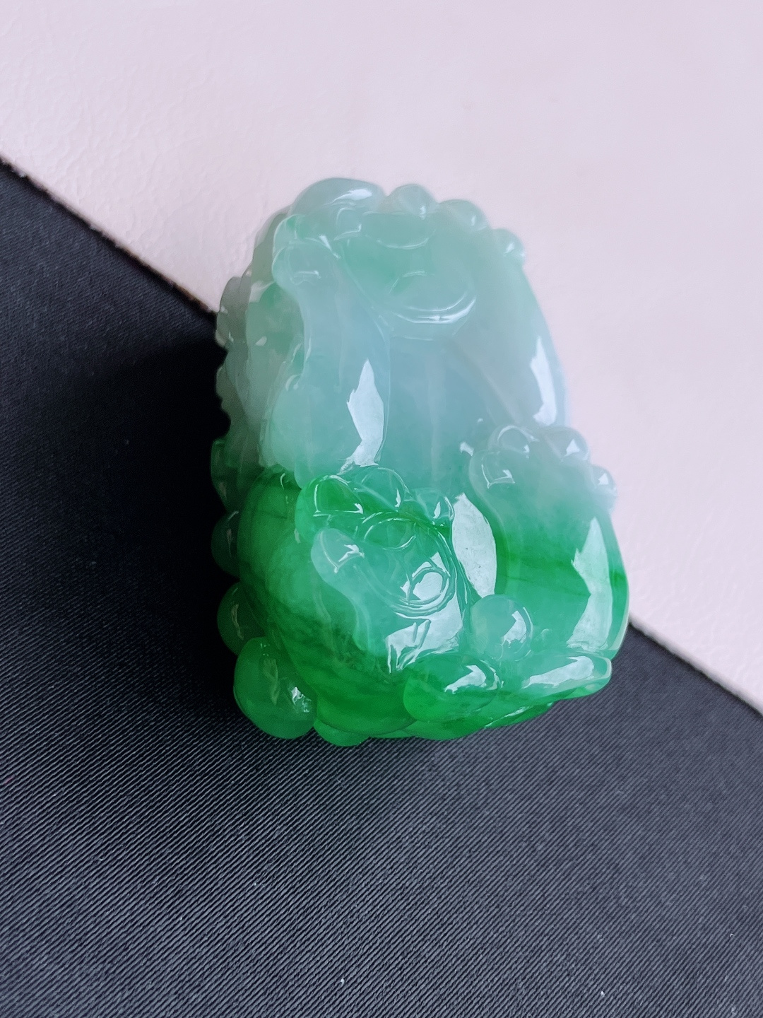 翠绿大貔貅，饱满大气，尺寸43/25.6/19.8/自然光实拍
