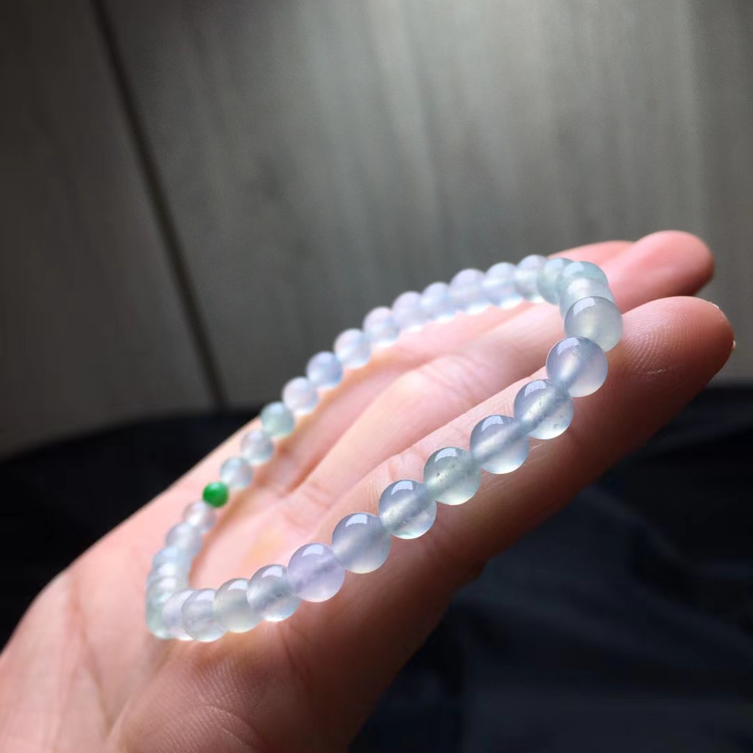 ️ 种手链，卡5.5～5.3mm，34颗，种好，玉质细腻，均匀，透水润