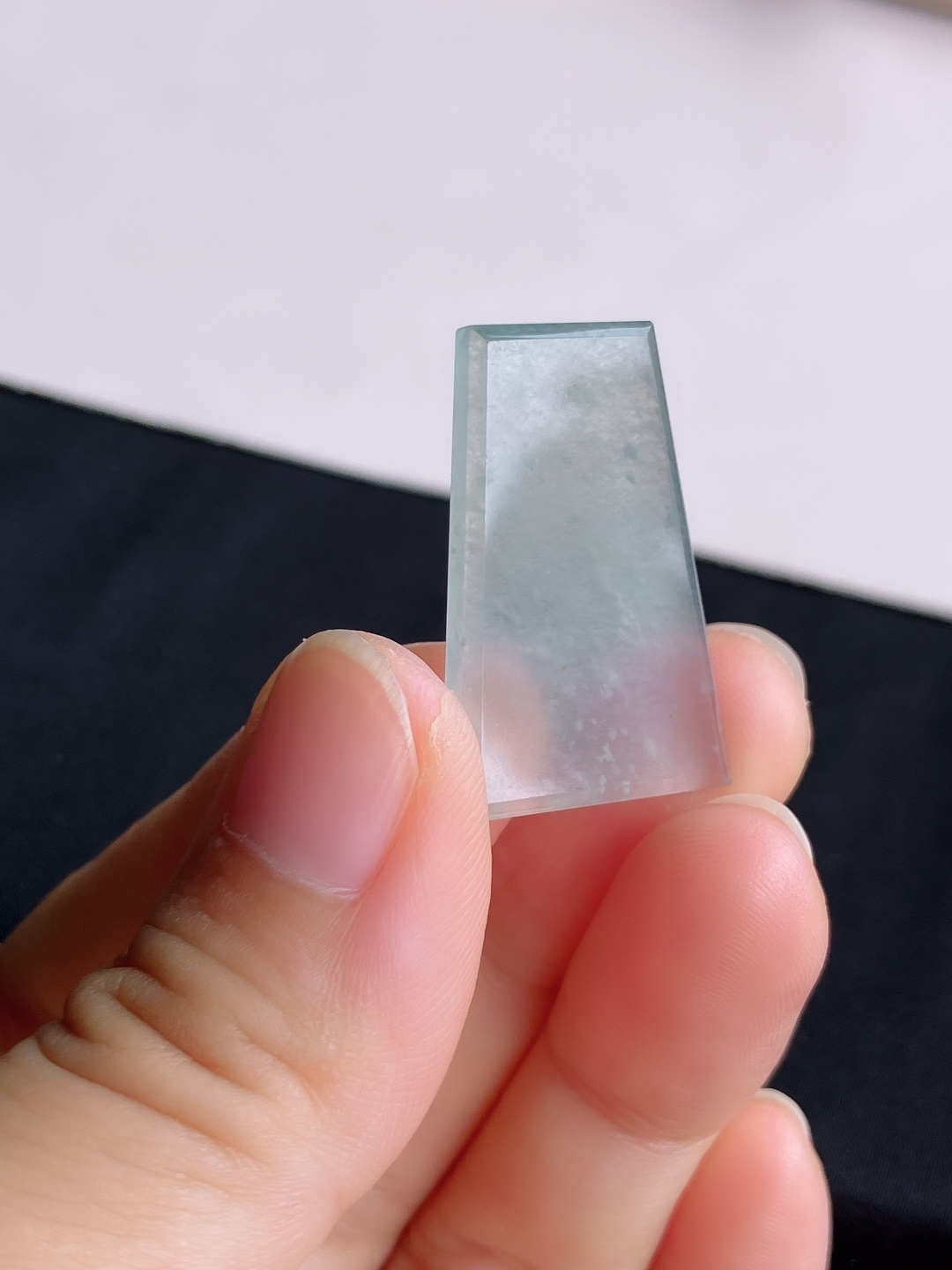冰透平安牌，简约时尚，尺寸29/18.8/3.5/自然光实拍