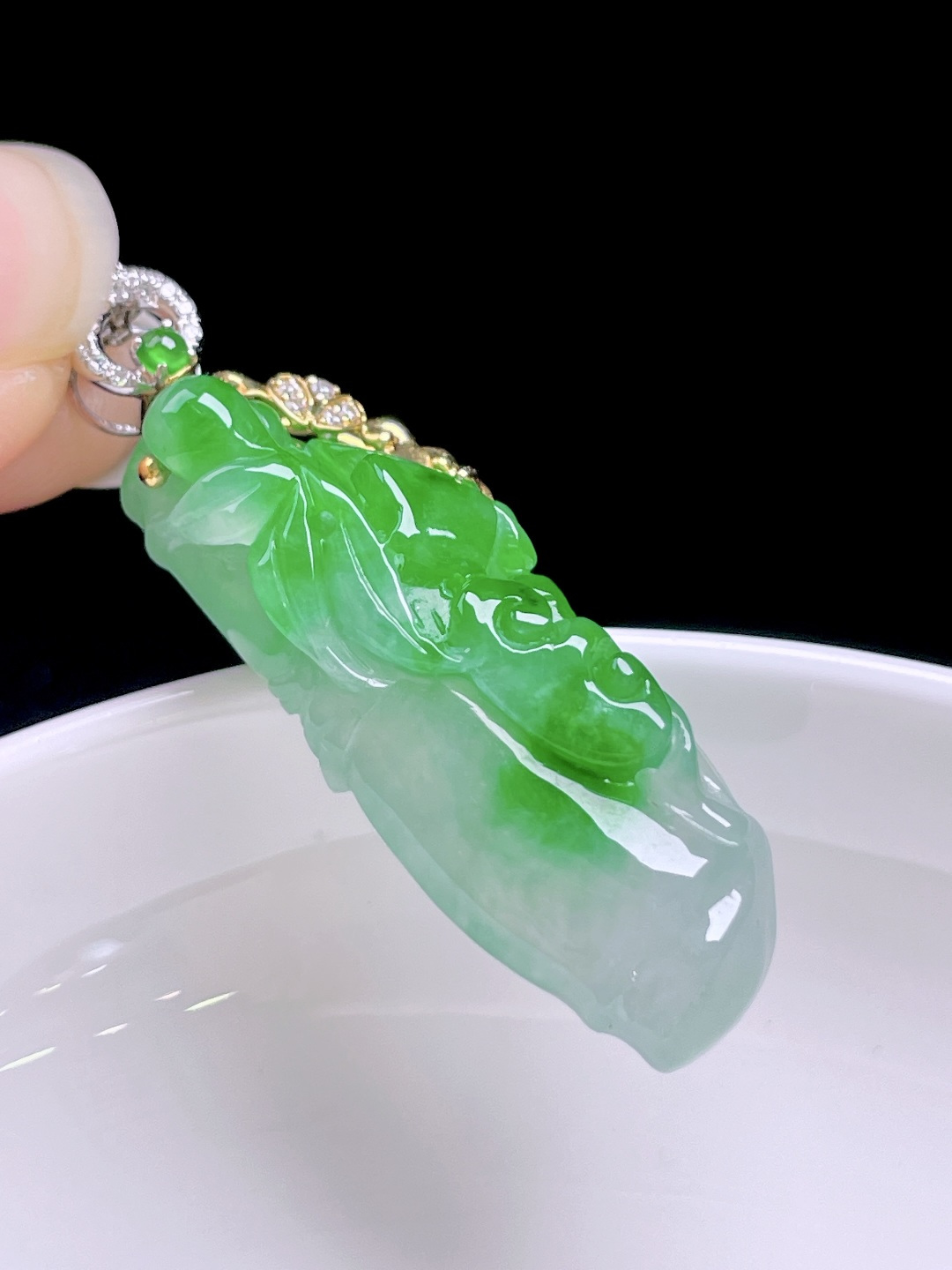 ️ 冰阳绿节节高升 色泽浓郁，种老水润，18k金镶嵌 整体：40 裸石：34/12.6/7.3