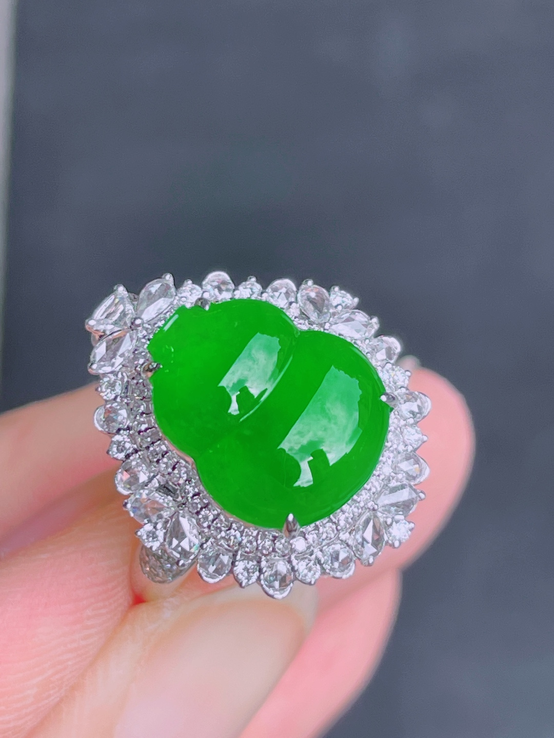 ️高冰绿葫芦戒指 晶莹剔透，新颖时尚，品相，13.8-11.7-5