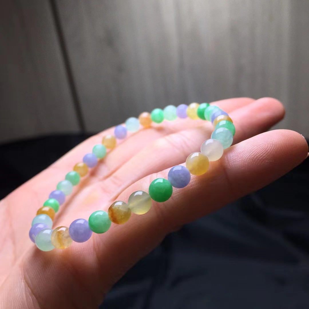 ️ 彩手链，卡5.5～5.3mm，36颗，种好，玉质细腻，色彩斑斓，颗颗精选