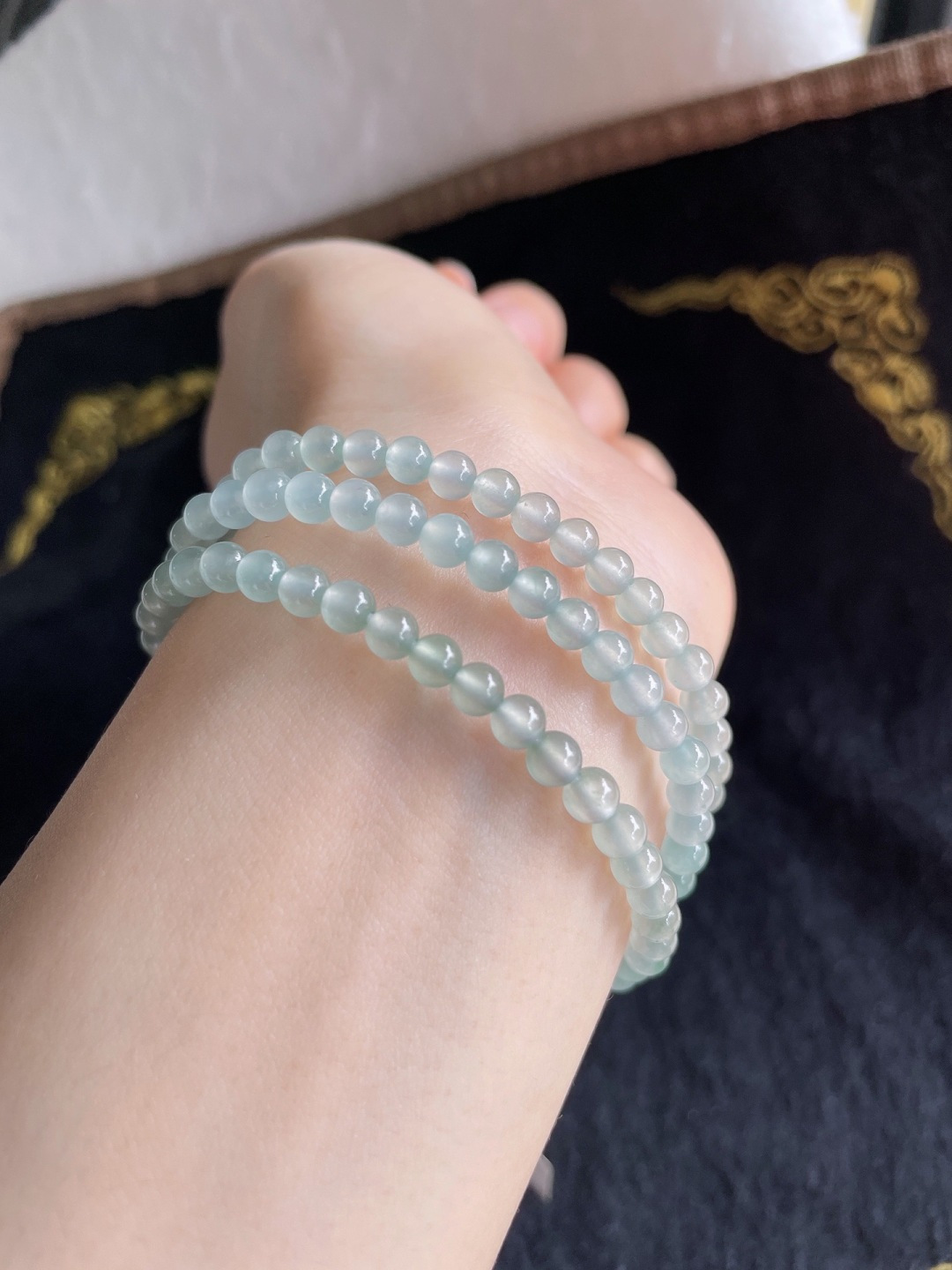 缅甸天然翡翠A货，冰种珠链，尺寸：4.3mm122颗。-2095