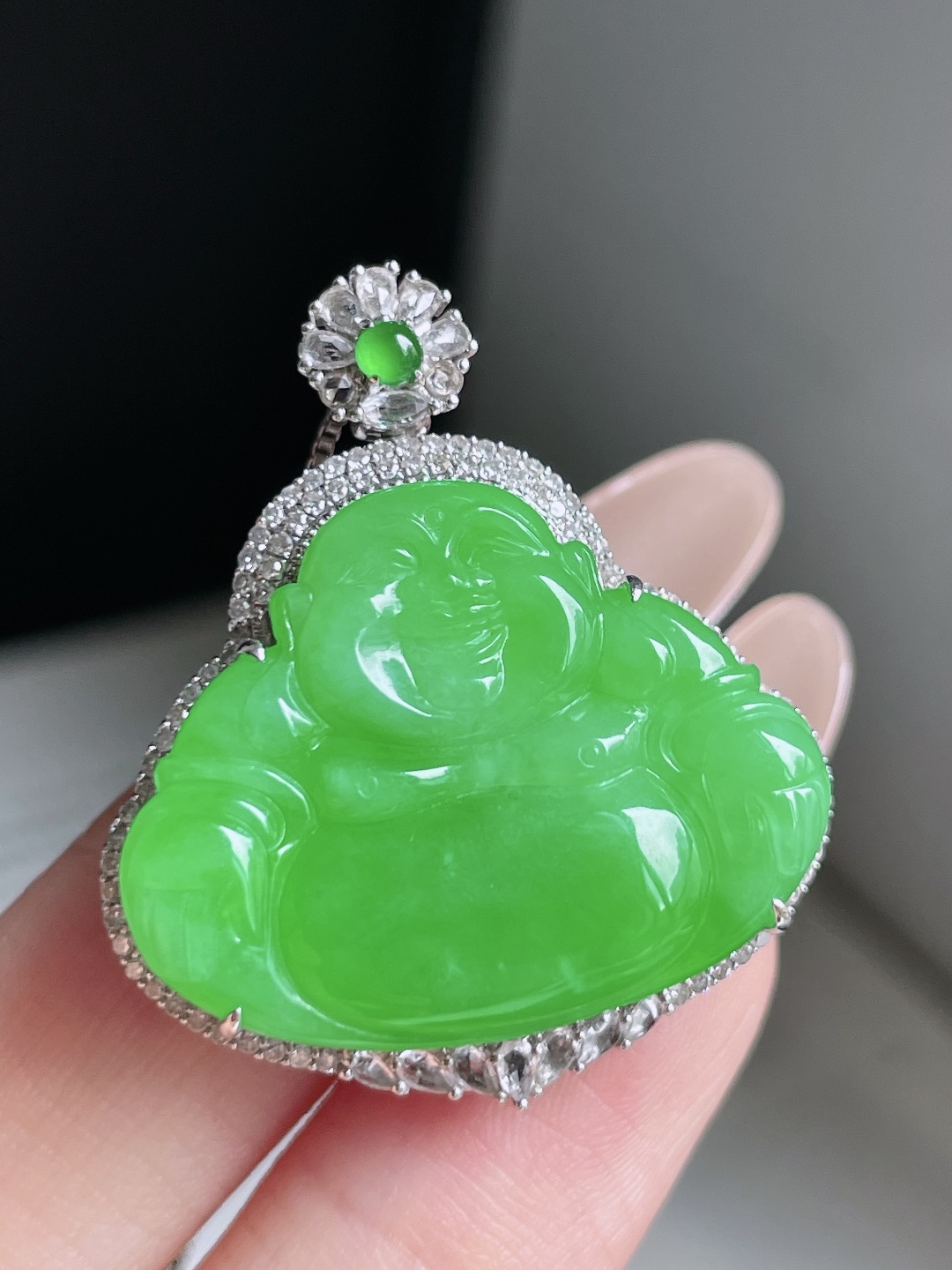 ️ 冰种阳绿佛公 色泽鲜艳 种老水润 18k金镶嵌 整体 33.4/29.2/11 裸石 21.3