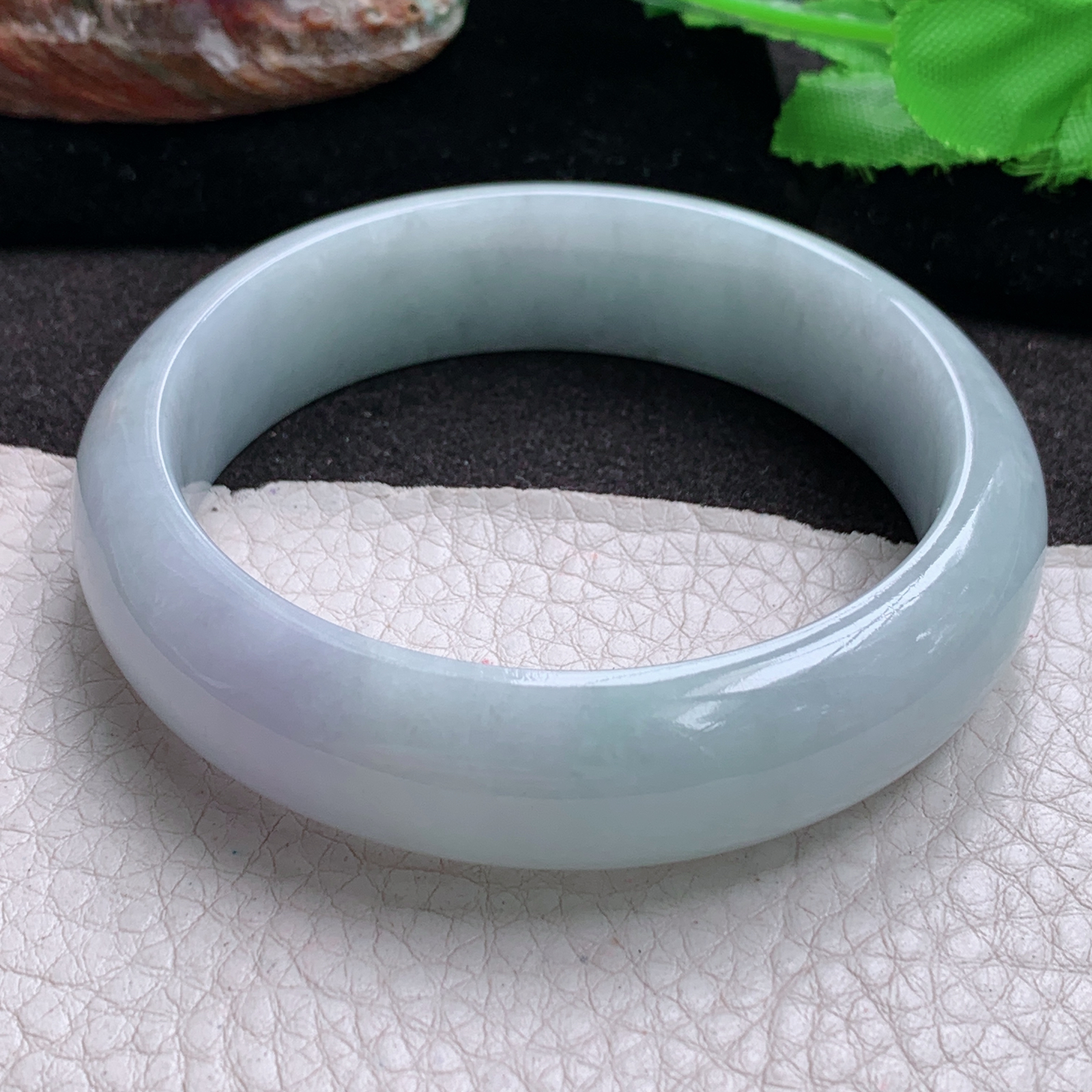 ll实拍57*16*8.3轮胎镯 缅甸翡翠a货高品质清新大气宽边玉手镯