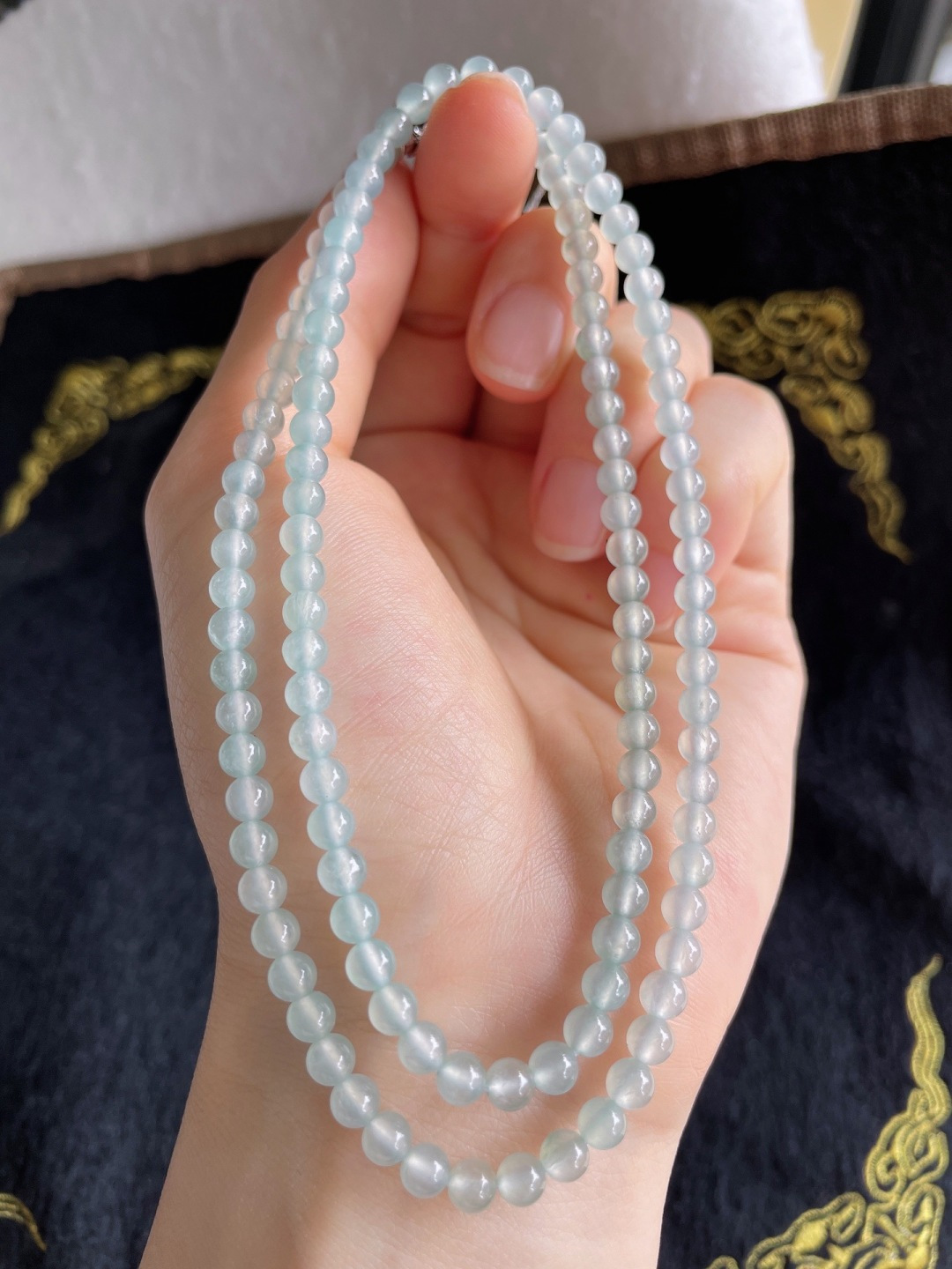 缅甸天然翡翠A货，冰种珠链，尺寸：4.3mm122颗。-2095