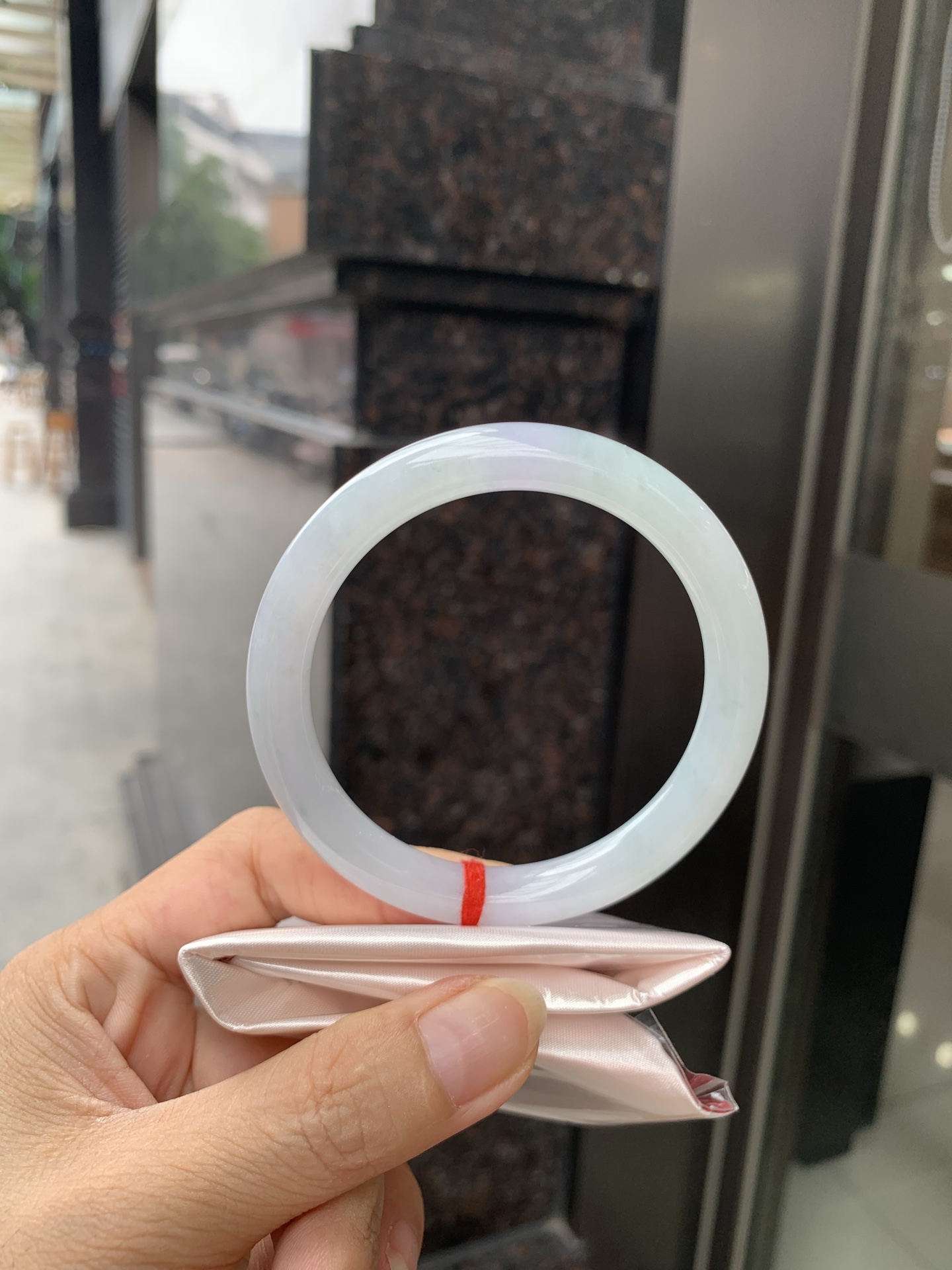 淡春彩圆条，57.5-8.6-8.9，0802-803-141，无裂，底妆水润细腻，淡淡粉底浅绿底色