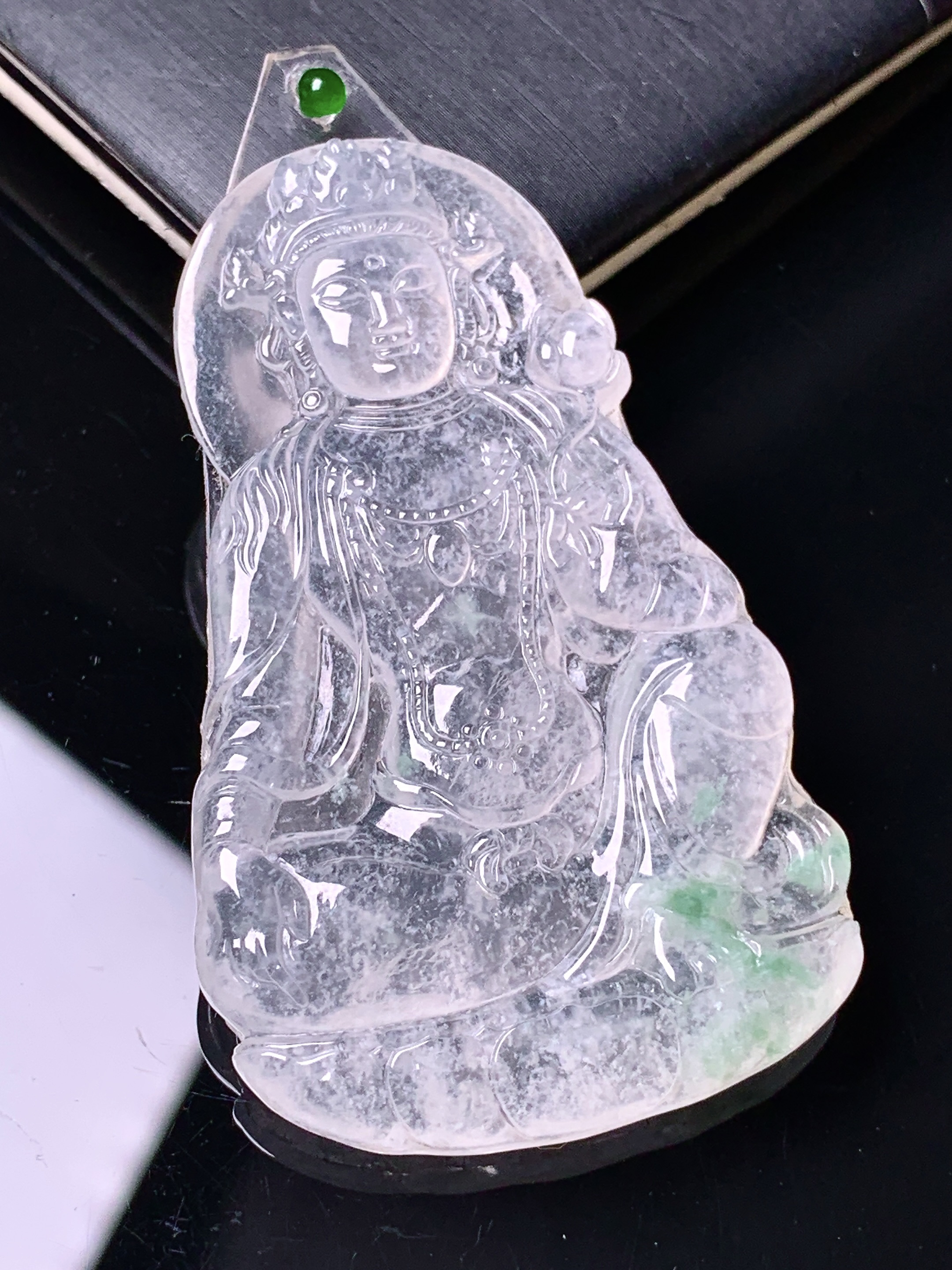 镶嵌款 冰种度母观音菩萨吊坠 玉质细腻 色泽艳丽清新 水润亮眼 整体尺寸55.3*33.6*3.6 2x