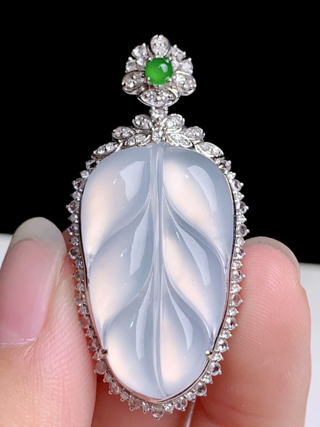 叶子，18k金钻镶嵌，43-20.8-11
