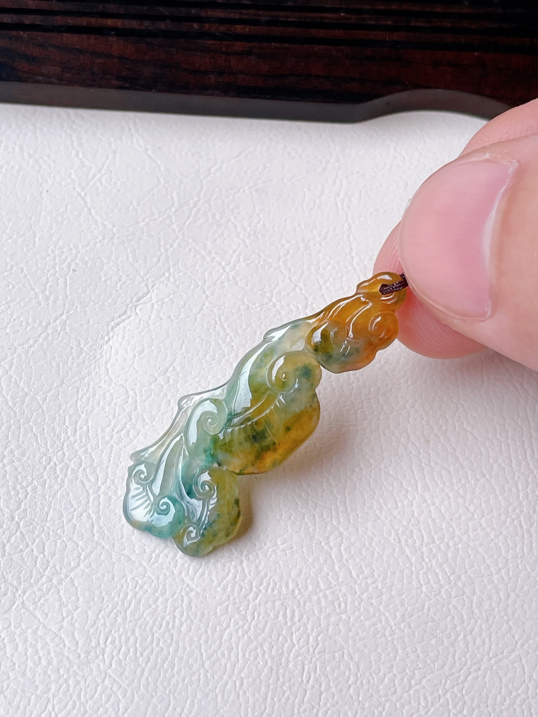 三彩灵芝如意，晶莹剔透，尺寸37.3/14/3.3/自然光实拍