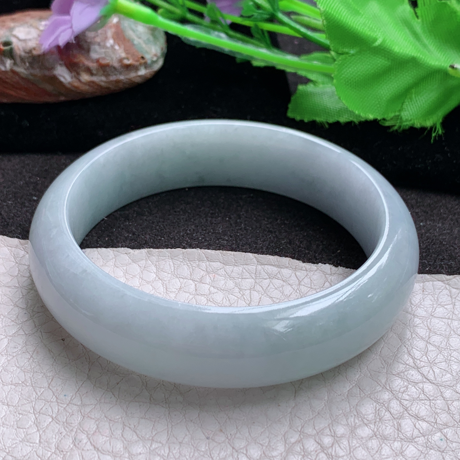 ll实拍57*16*8.3轮胎镯 缅甸翡翠a货高品质清新大气宽边玉手镯