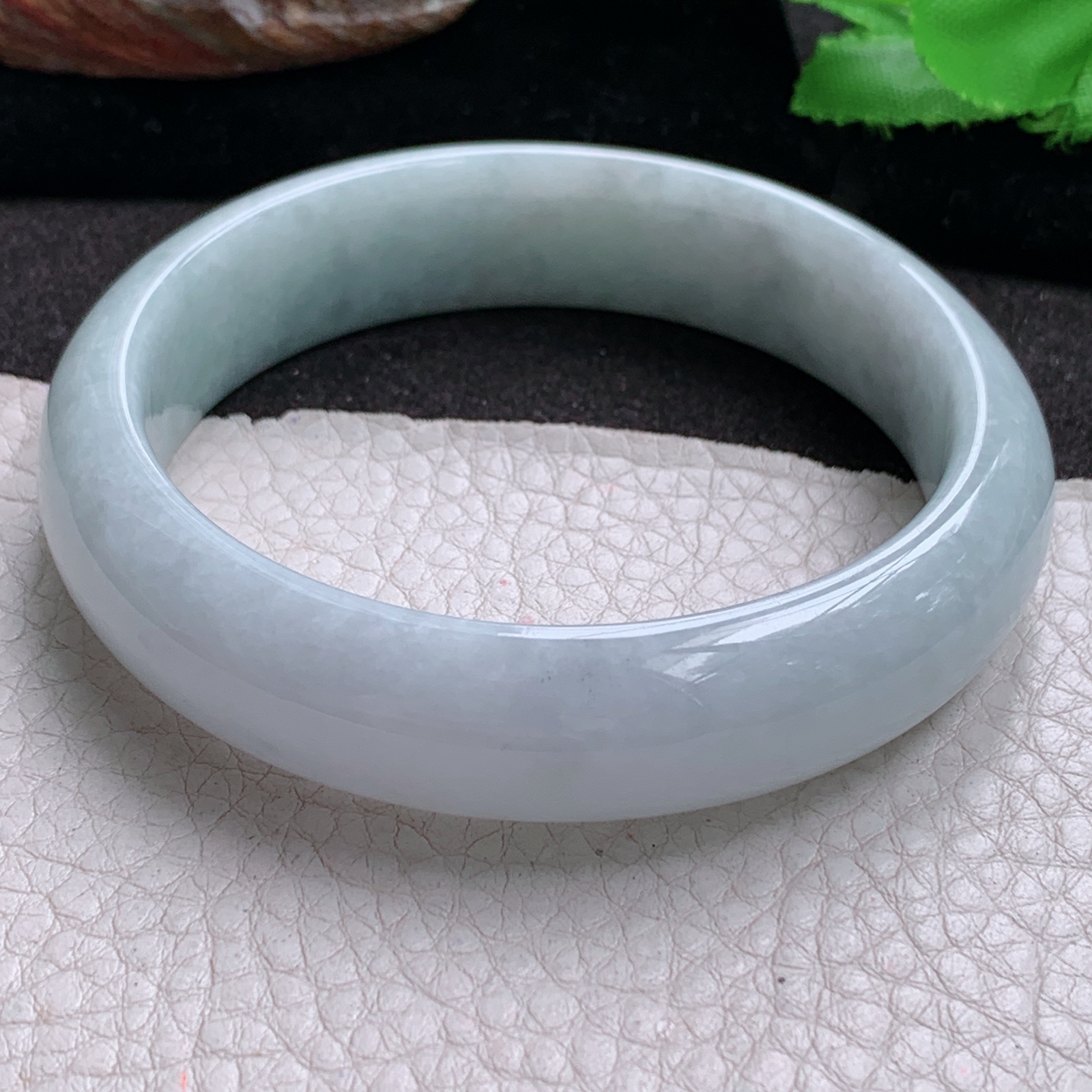 ll大圈口60.5*15.8*8.5轮胎镯 缅甸翡翠a货高品质清新宽边玉手镯