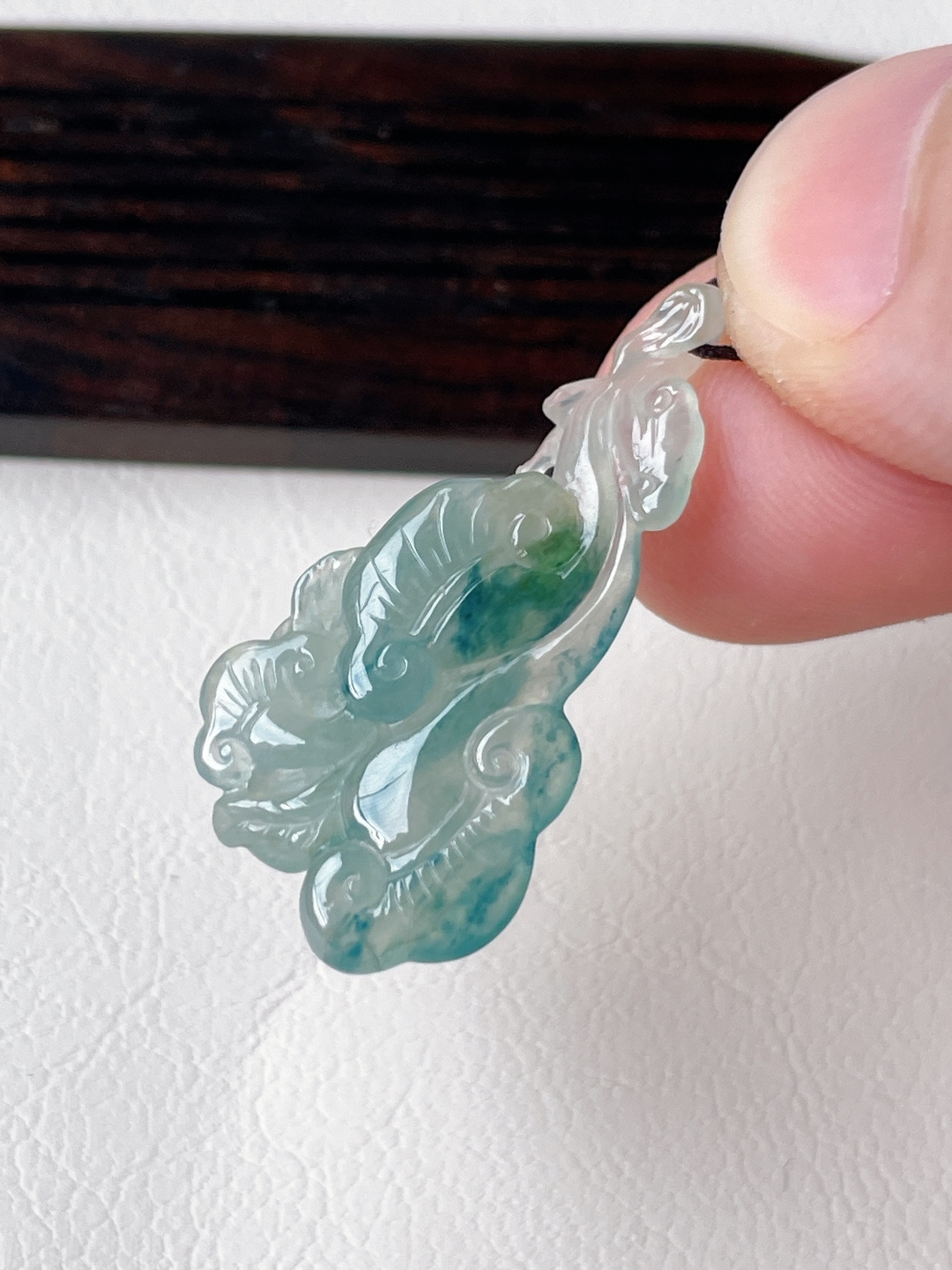 冰飘花灵芝如意，晶莹剔透，尺寸33.5/18.3/6.3/自然光实拍