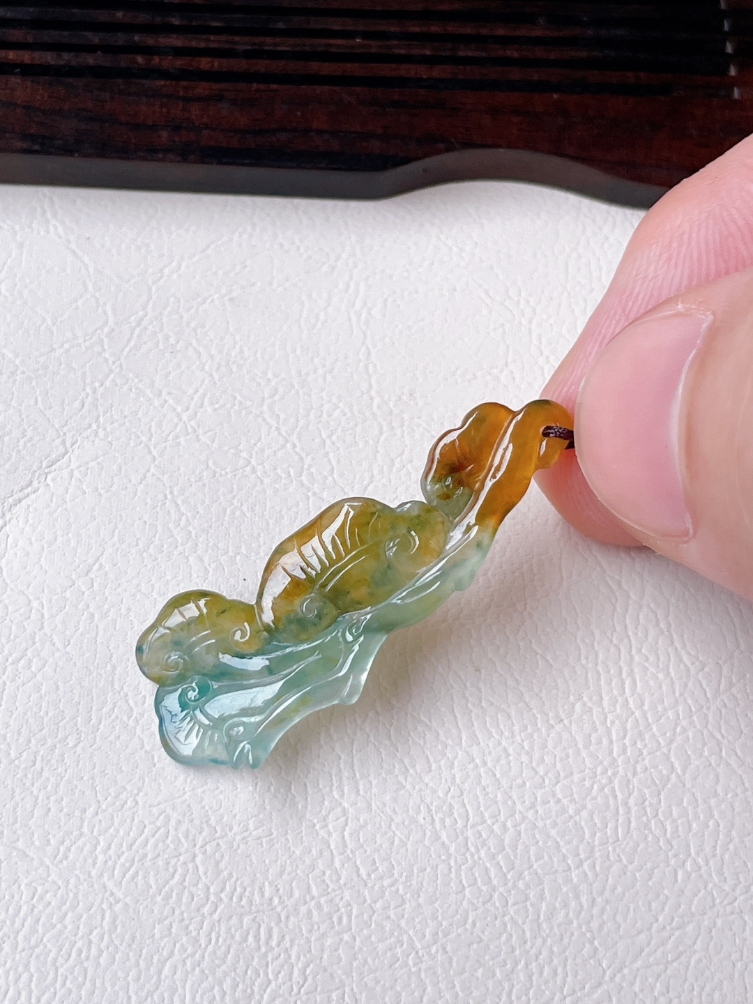 三彩灵芝如意，晶莹剔透，尺寸37.3/14/3.3/自然光实拍