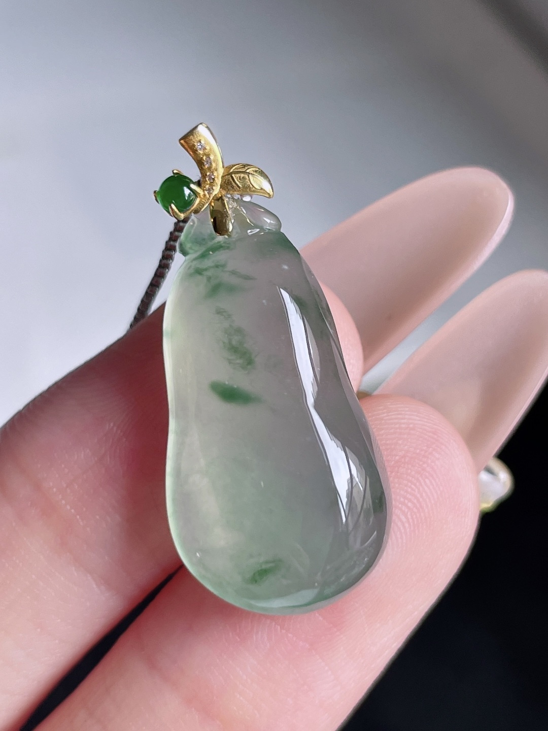 冰飘花福瓜,飘花灵动 种老水润 18k金镶嵌,整体 30.4/13.4/6.8