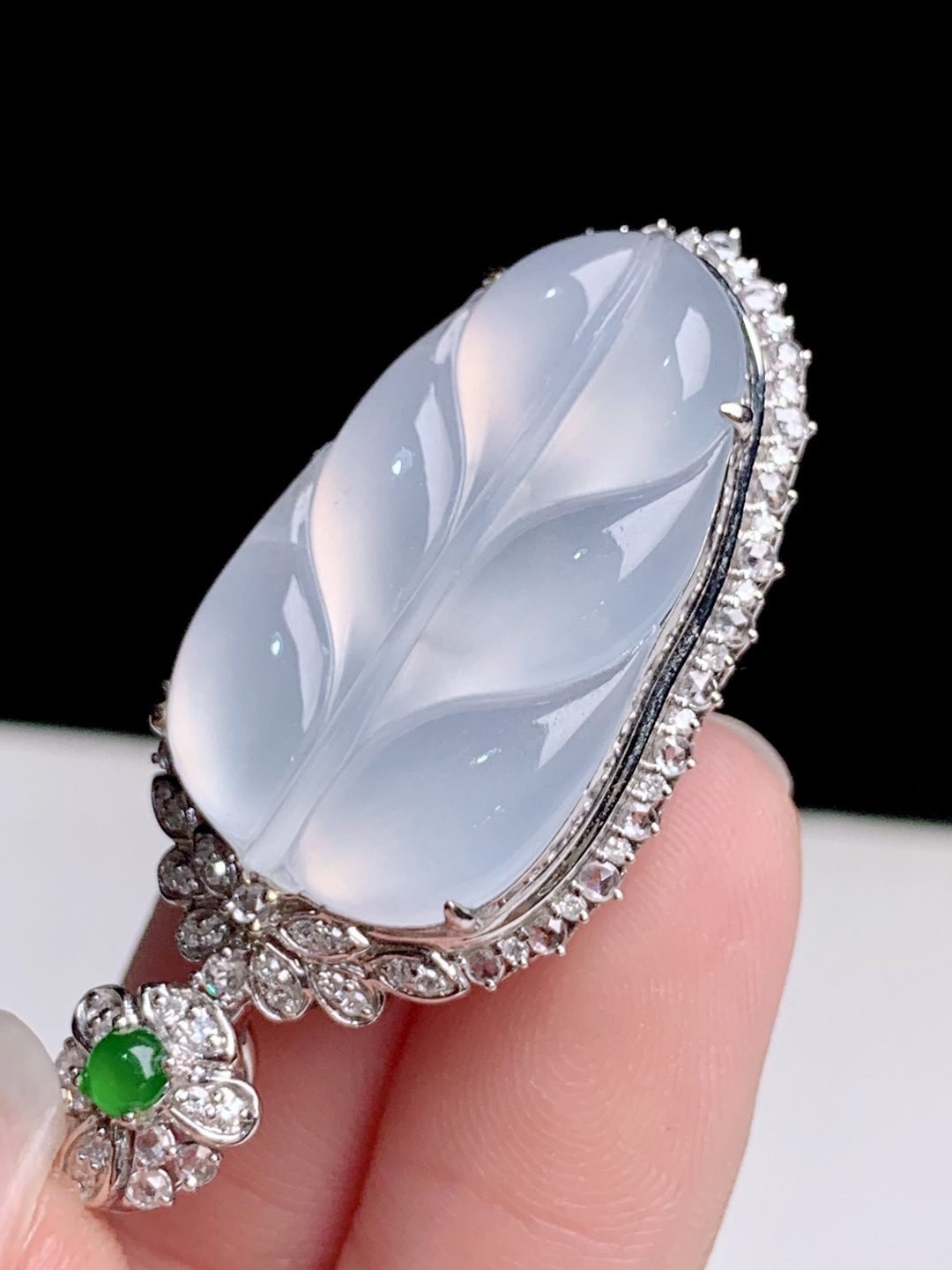 叶子，18k金钻镶嵌，43-20.8-11