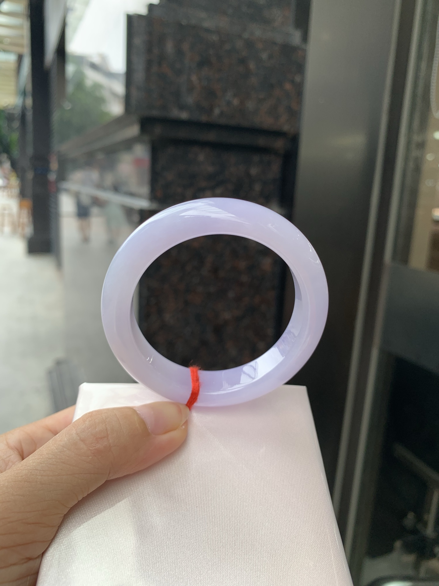 正圈，50.3-8.5-12.2，0802-N1285，打灯纹不扣，底妆水润，满圈紫色吸睛抢眼，浪漫迷人，仙气飘飘，优雅高贵显气质，感满满，紫色自然光不失色，不同光线不一样视觉感受