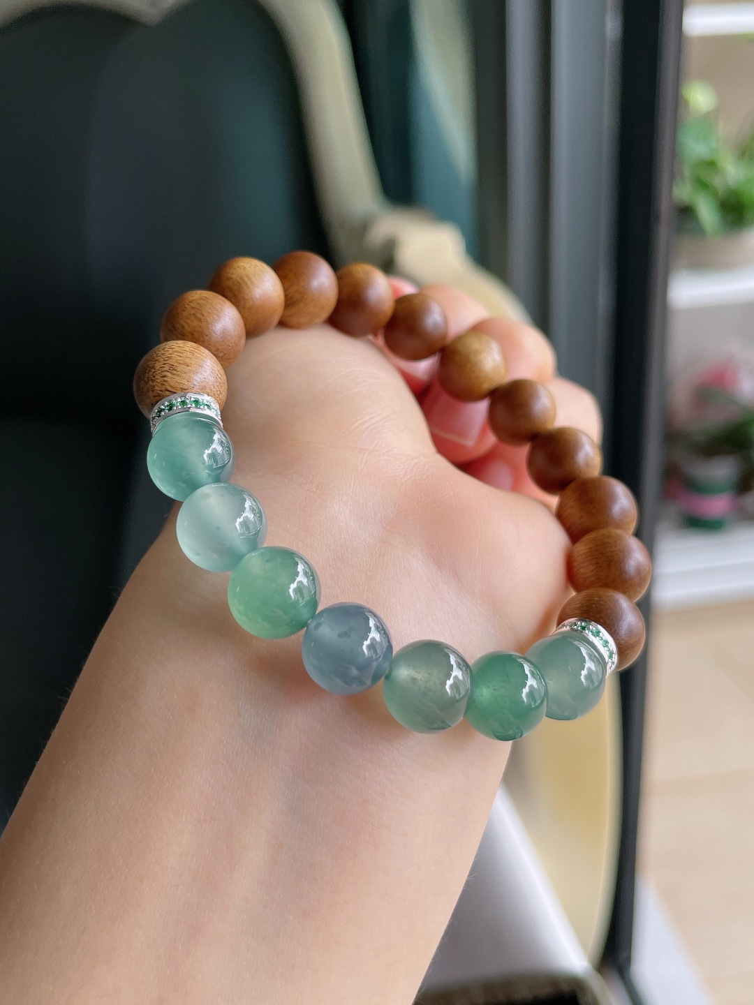 ️，天然翡翠A货，冰多宝搭配沉香木手串，尺寸：9.8mm。【编4473】
