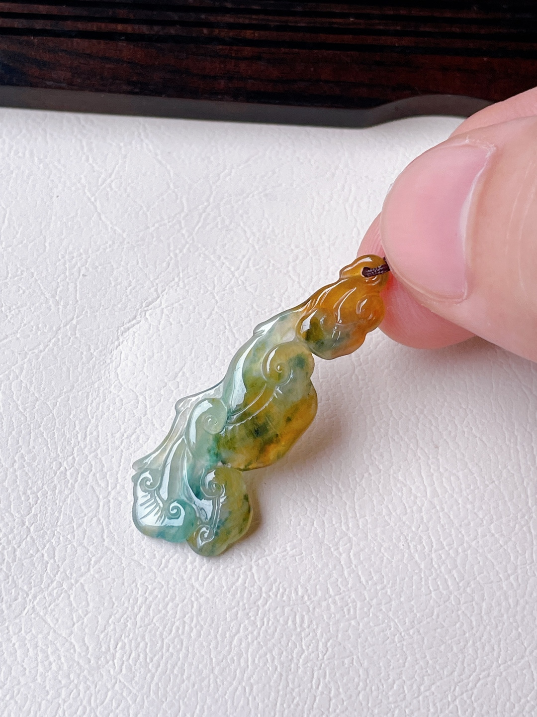 三彩灵芝如意，晶莹剔透，尺寸37.3/14/3.3/自然光实拍