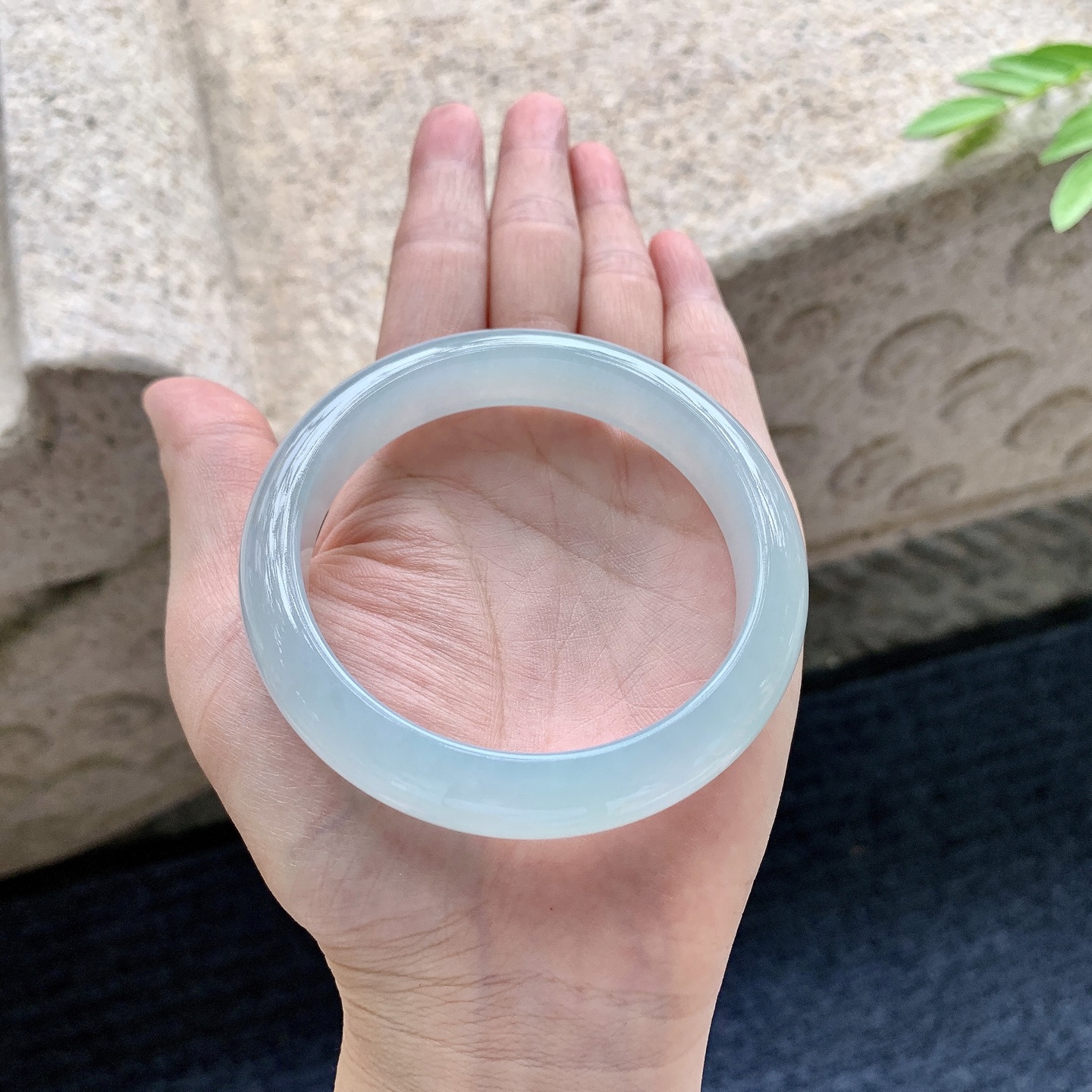 正圈57 58，圈口58.5/12.7/8.3，编码AD080420，细糯晴底，水润，种老，细腻，无裂