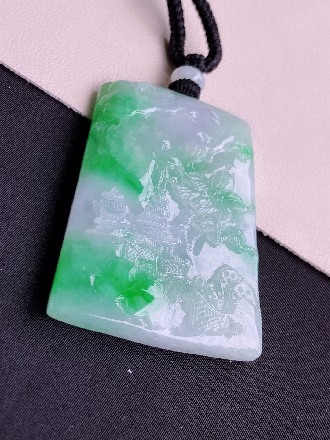 翠绿山水牌，意境美，尺寸52/36.5/6.6/自然光实拍