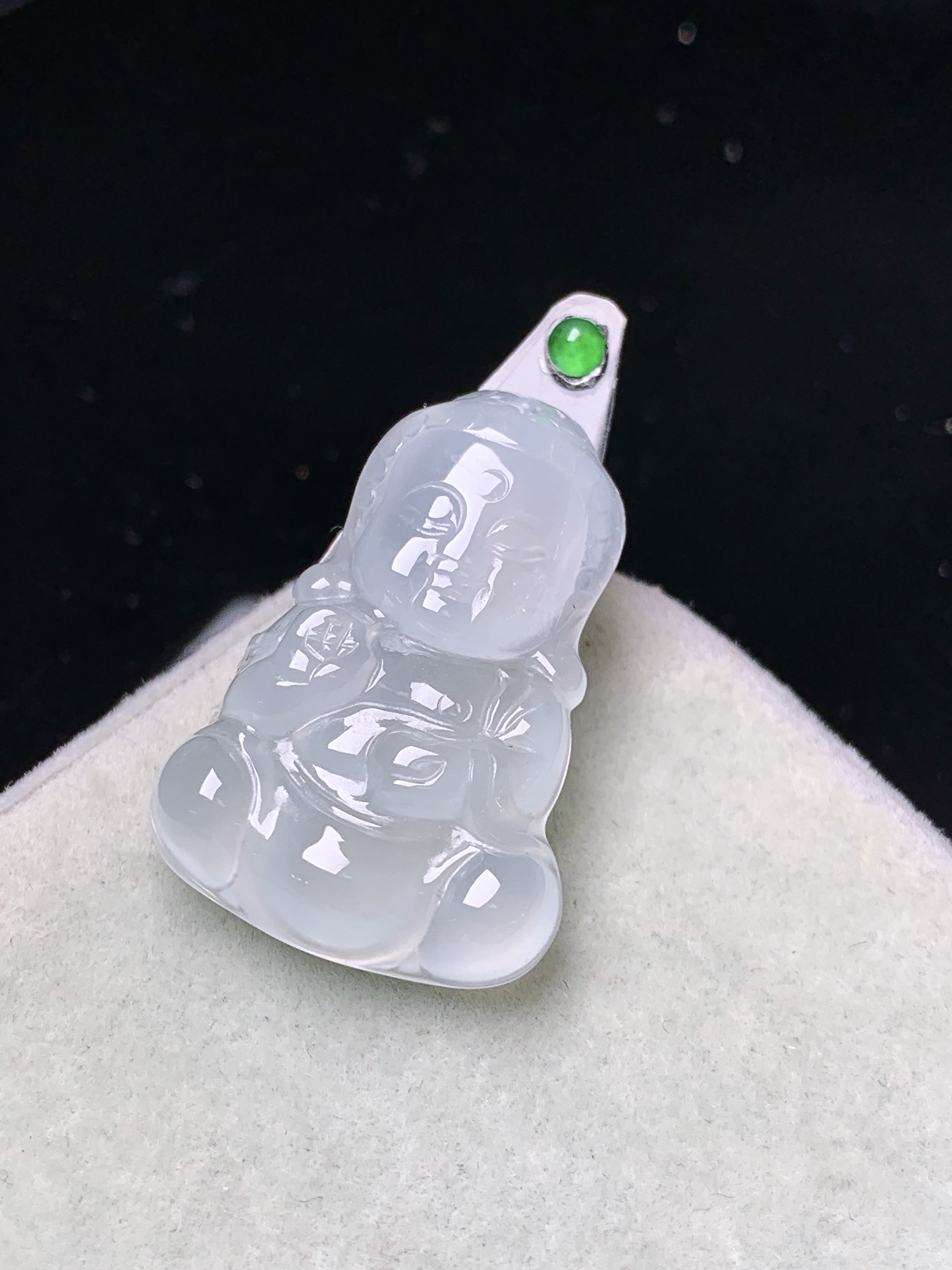 镶嵌款 冰种宝宝观音吊坠 玉质细腻 色泽艳丽清新 水润亮眼 整体尺寸25.2*17*4.8 2x