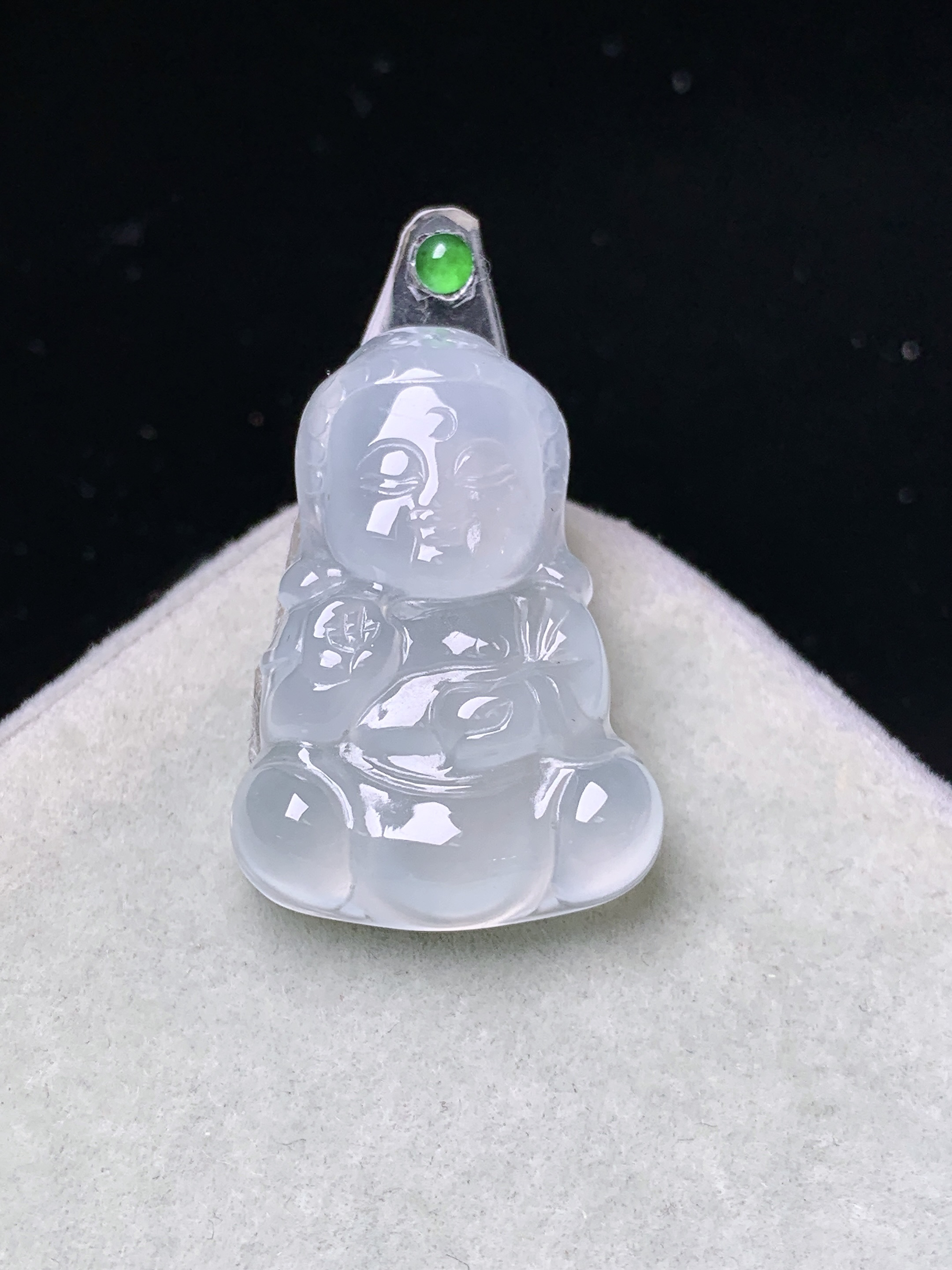 镶嵌款 冰种宝宝观音吊坠 玉质细腻 色泽艳丽清新 水润亮眼 整体尺寸25.2*17*4.8 2x