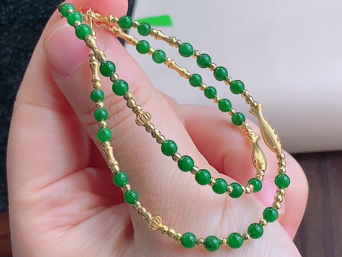️ 18K金伴钻满绿转运珠手链，尺寸取一3.5mm，长度194mm，包A附证书