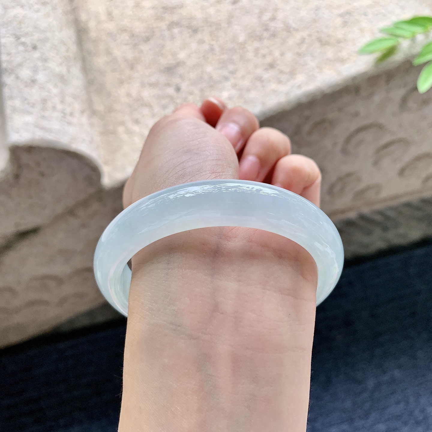 正圈57 58，圈口58.5/12.7/8.3，编码AD080420，细糯晴底，水润，种老，细腻，无裂