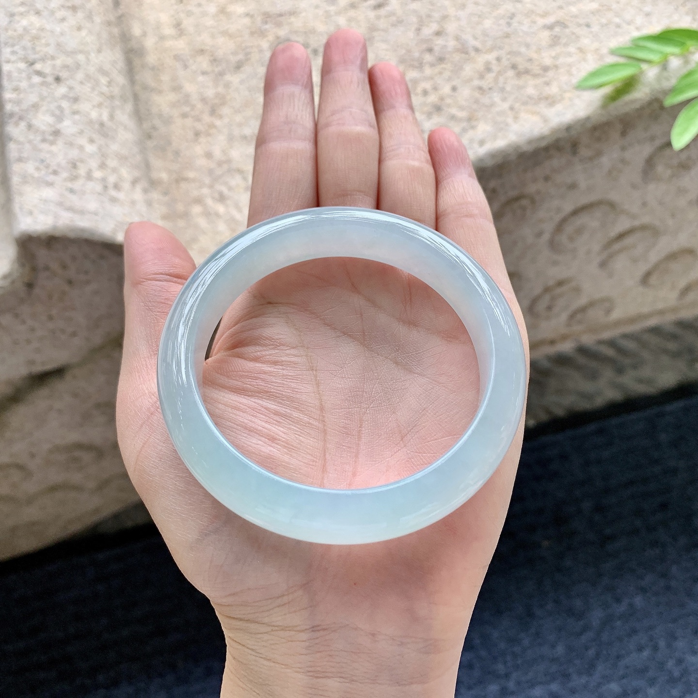 正圈57 58，圈口58.5/12.7/8.3，编码AD080420，细糯晴底，水润，种老，细腻，无