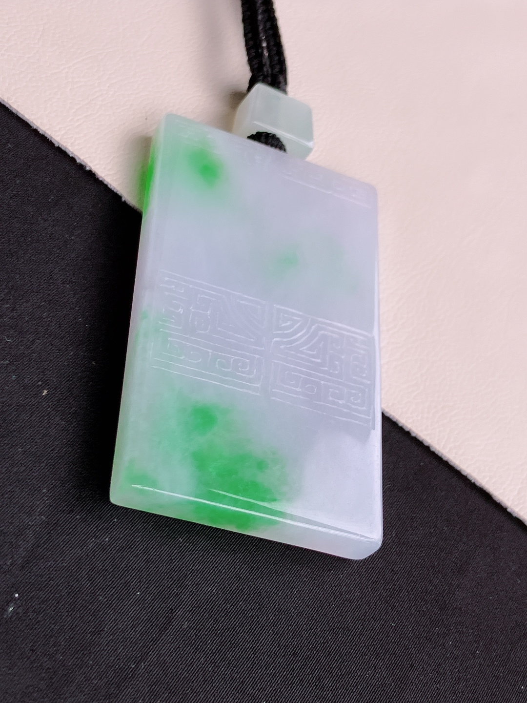 翠绿平安牌，色美清爽，尺寸59/35.3/6.3/自然光实拍