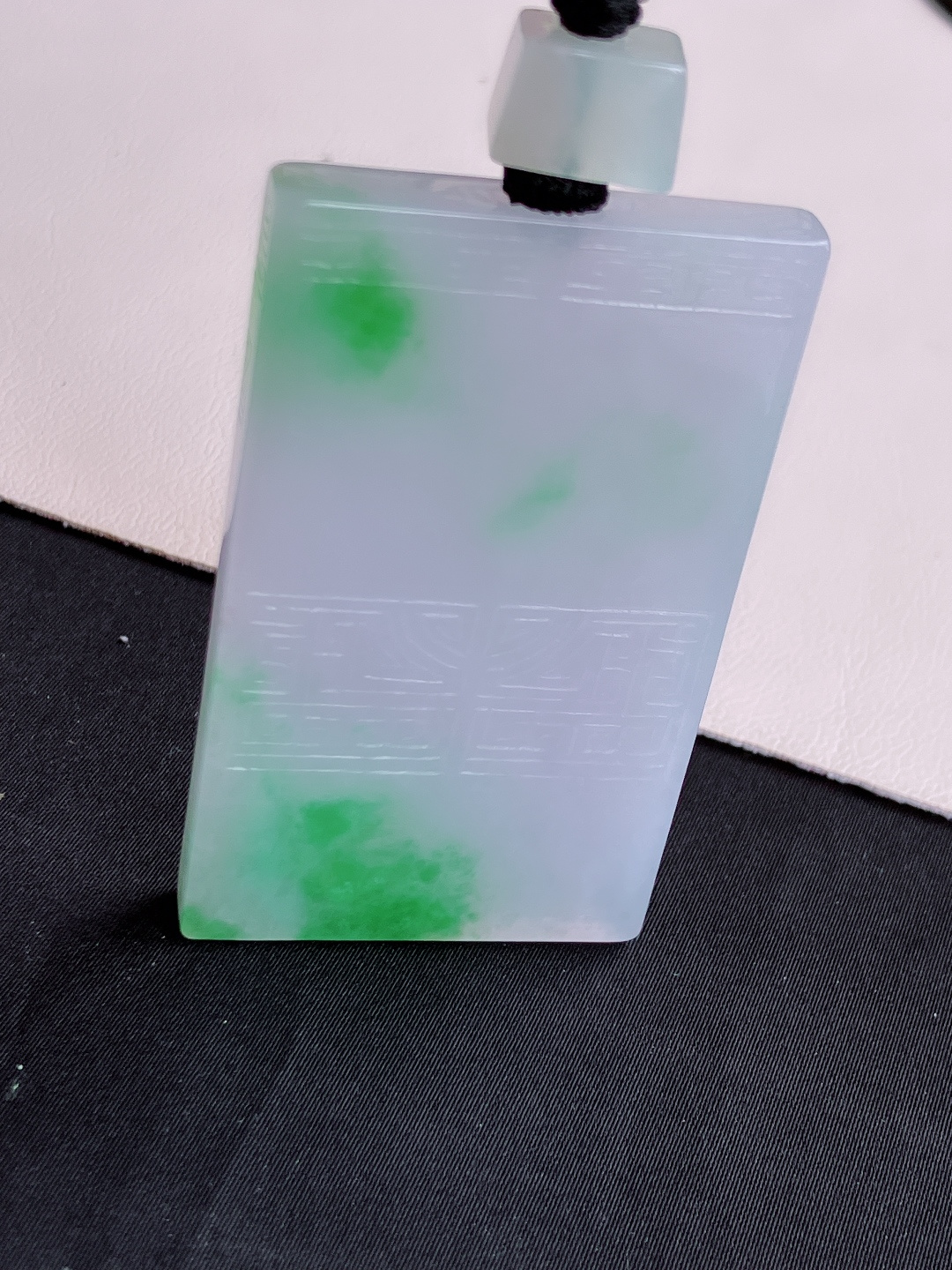 翠绿平安牌，色美清爽，尺寸59/35.3/6.3/自然光实拍