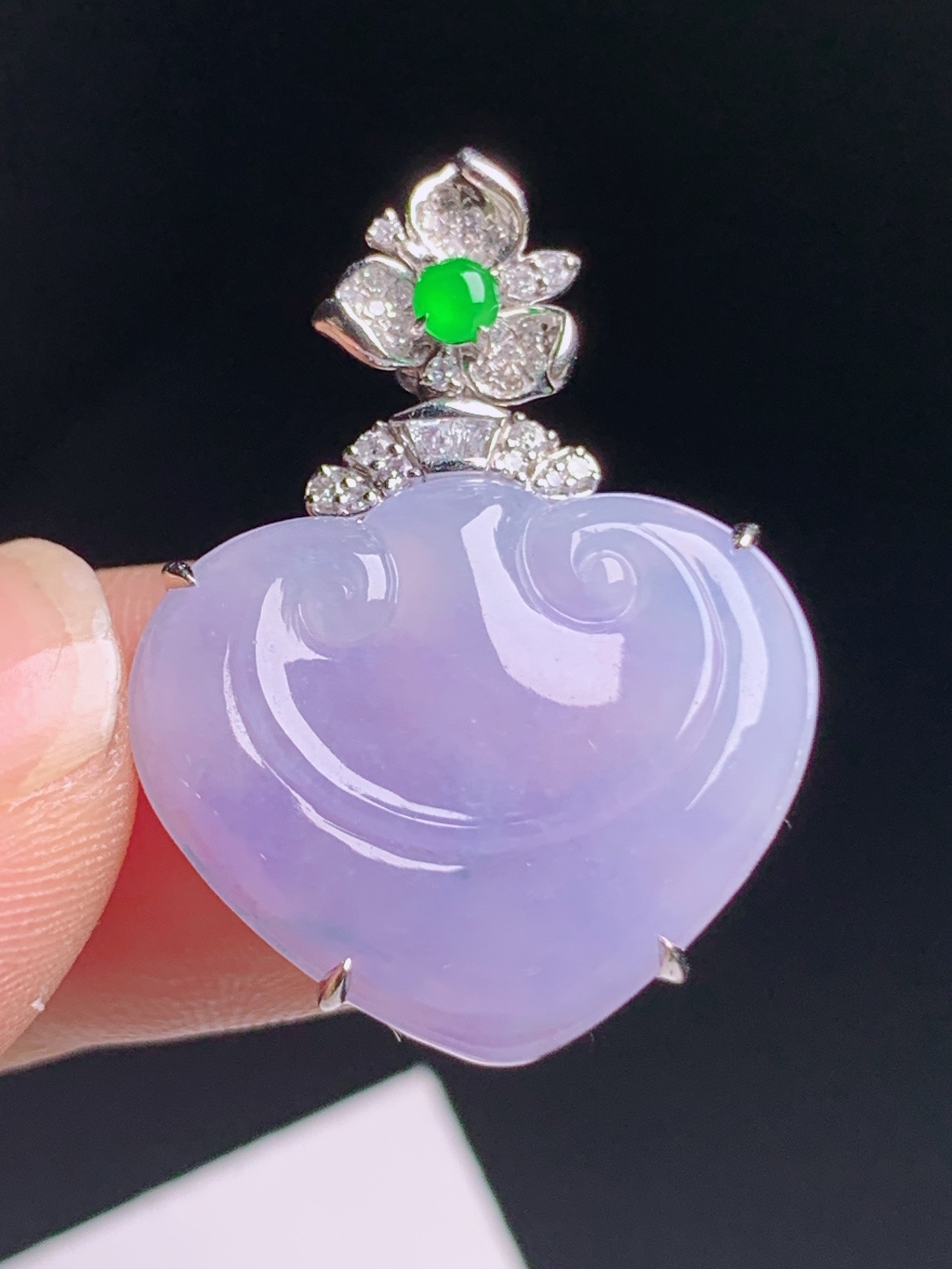 心形如意吊坠，重金满钻花朵扣，粉紫柔和胶感饱满，如意顺心，贵气氛围感拉满