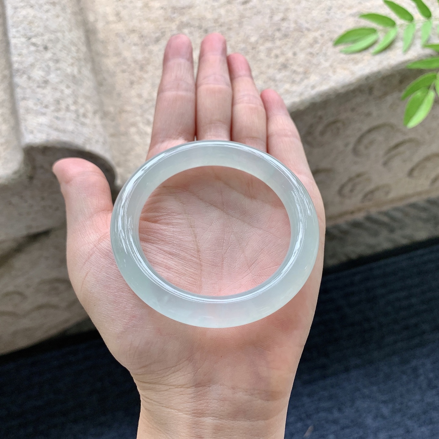 圆条50 51，圈口51/9.5/9.2，编码BA080229，冰绿底，清透，水润，种老，细腻，打灯