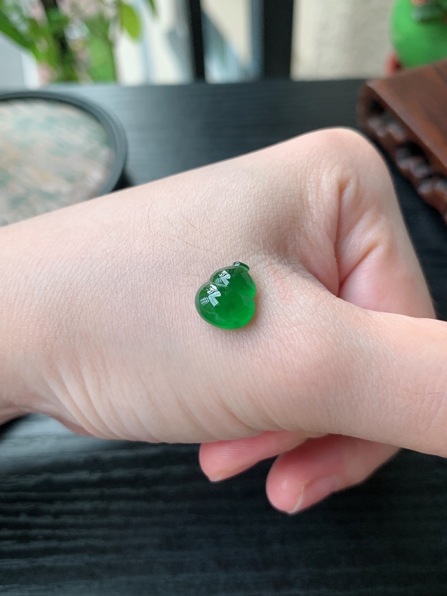 老坑冰种胶感满绿葫芦吊坠,裸石尺寸:10.5-9.5-4.5mm