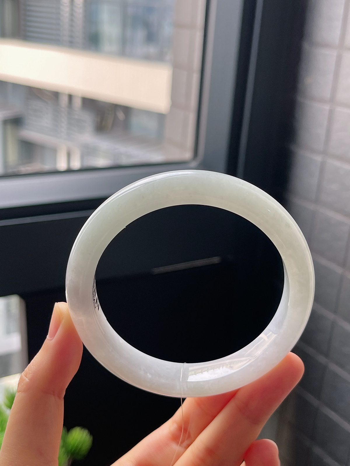 正圈60圈口，翡翠糯化种白色手镯