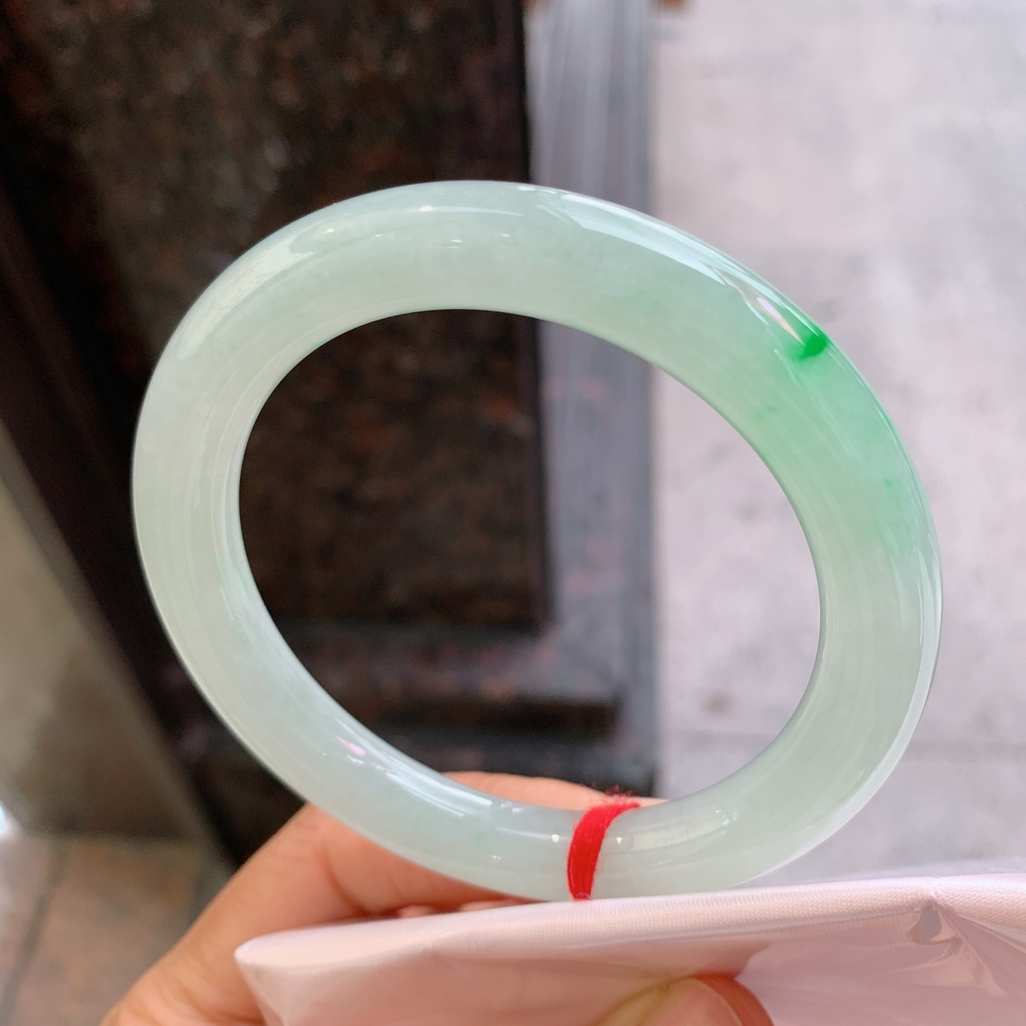圆条冰飘绿 微细纹 尺寸：58/9.3/9.9 清爽
