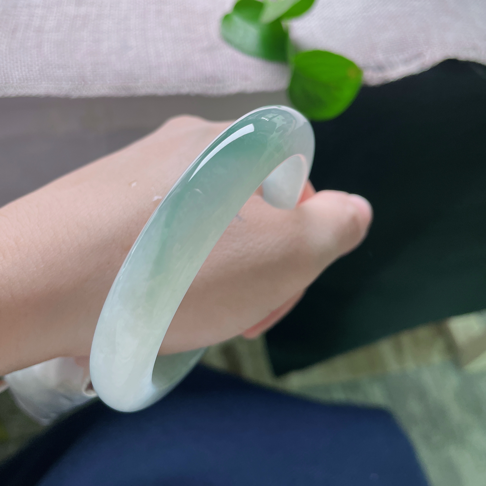 61.3/11.9/8.7，绿底正圈，双色交织在一起，别有韵味，大圈口，种老ss54171a