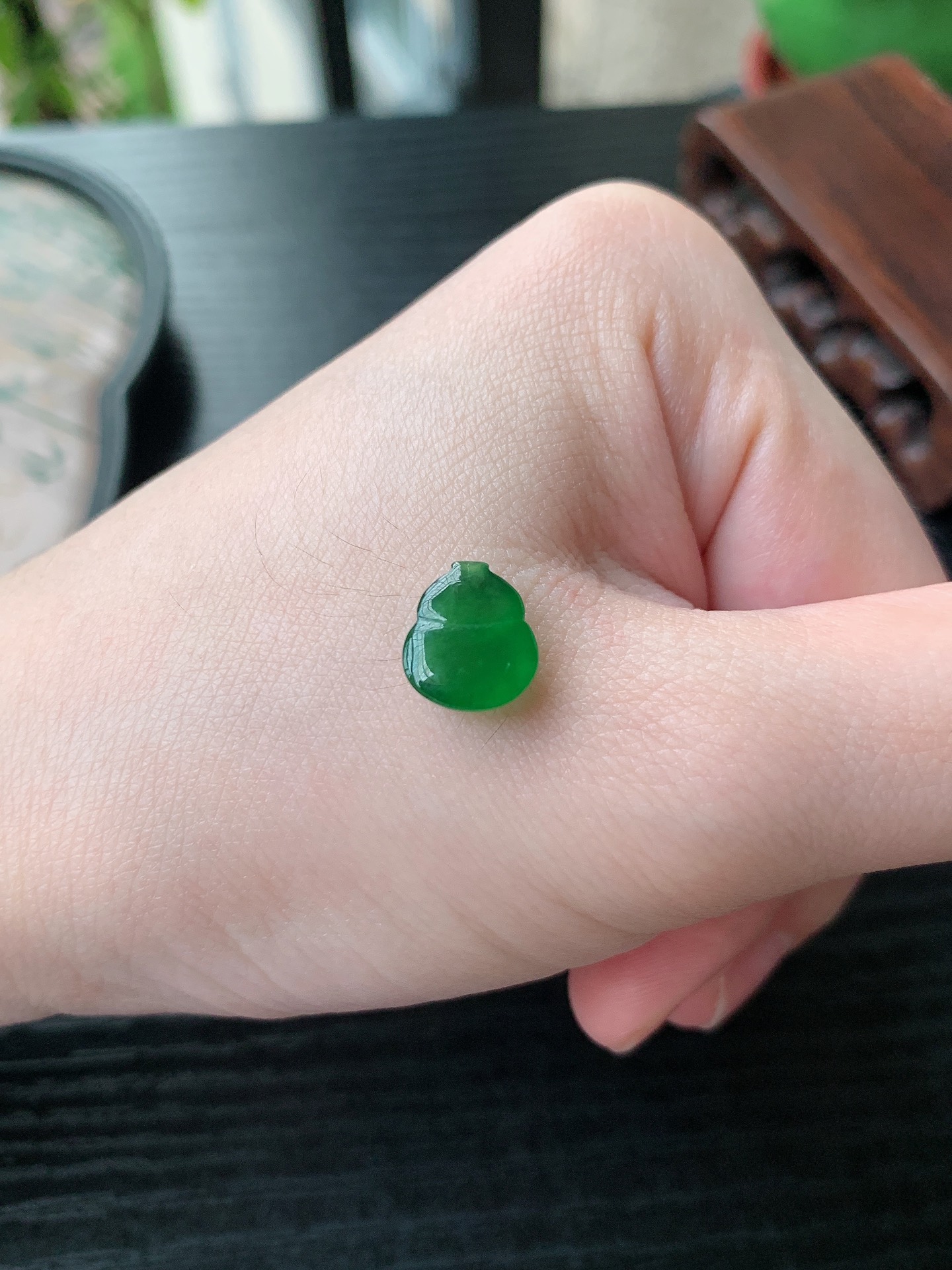 老坑冰种胶感满绿葫芦吊坠,裸石尺寸:10.5-9.5-4.5mm