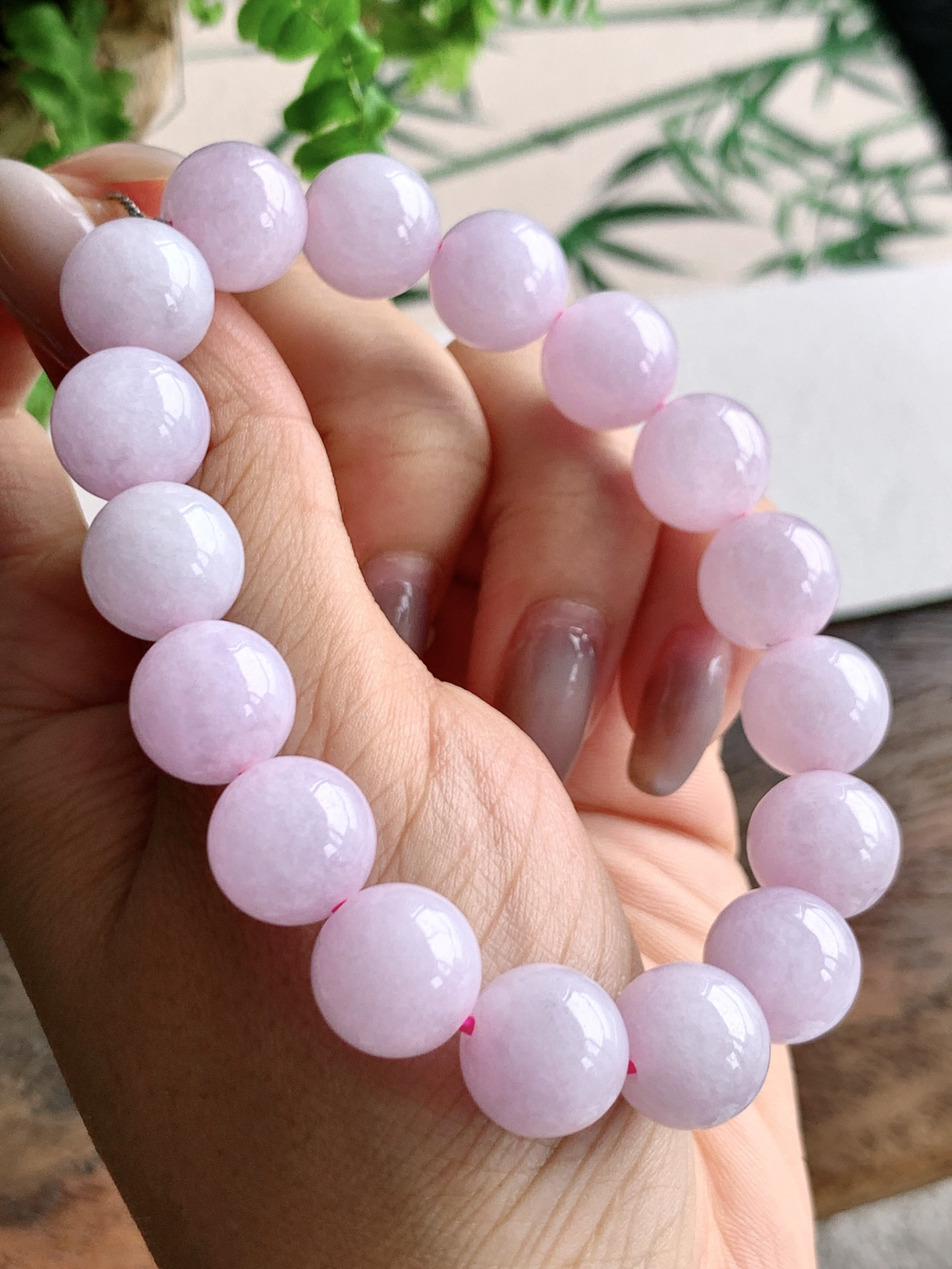 特惠活动#紫罗兰手串粉紫圆珠子手串
【尺寸】11.6mm