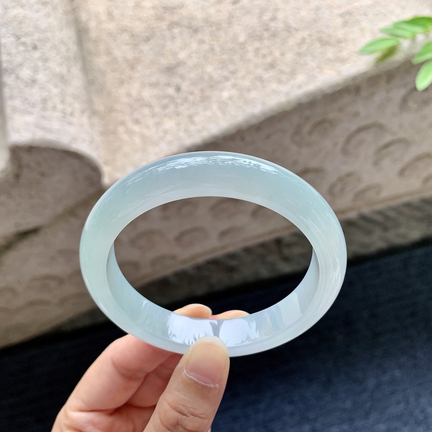 正圈57 58，圈口58.5/12.7/8.3，编码AD080420，细糯晴底，水润，种老，细腻，无裂